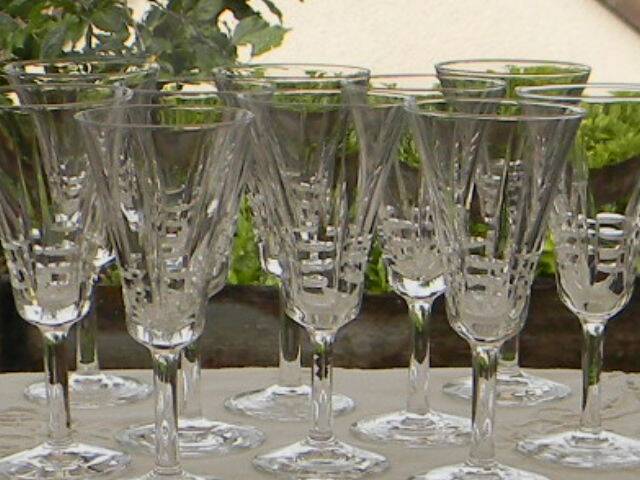 Set of 10 VILLEROY ET BOCH crystal liqueur glasses. Concorde model.
