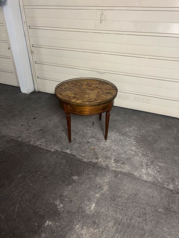 Ancienne table basse guéridon d'époque du XXème siècle