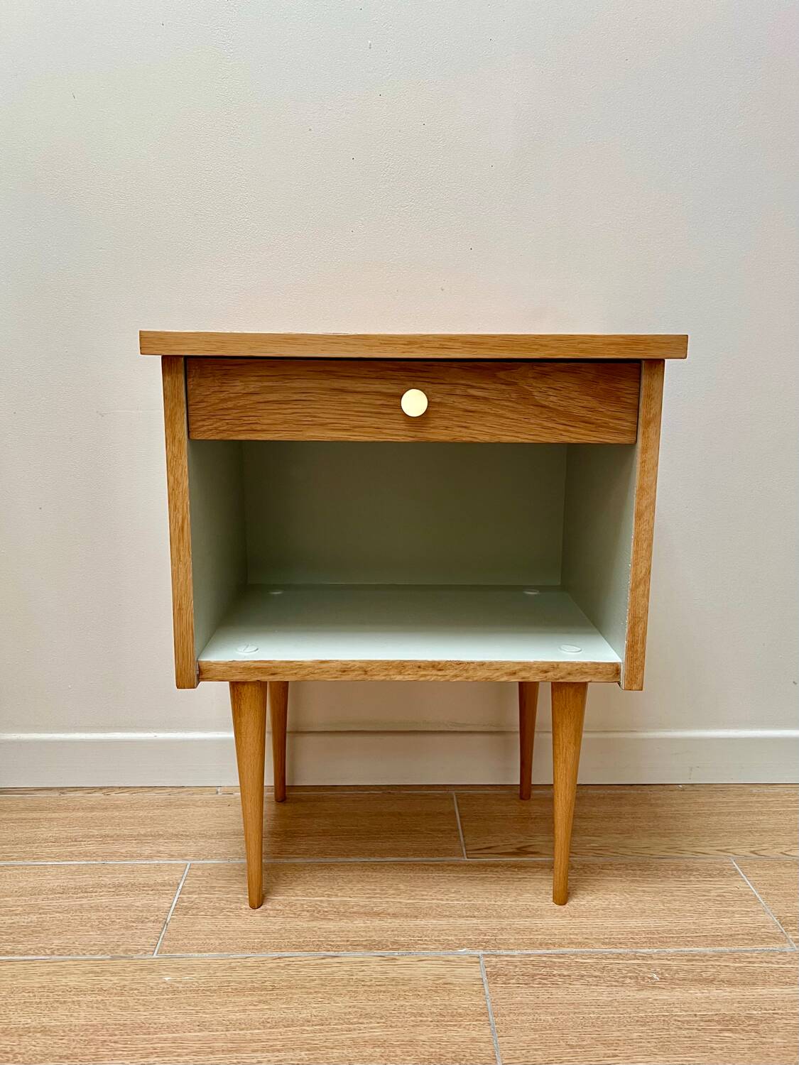 Vintage mizzle bedside table
