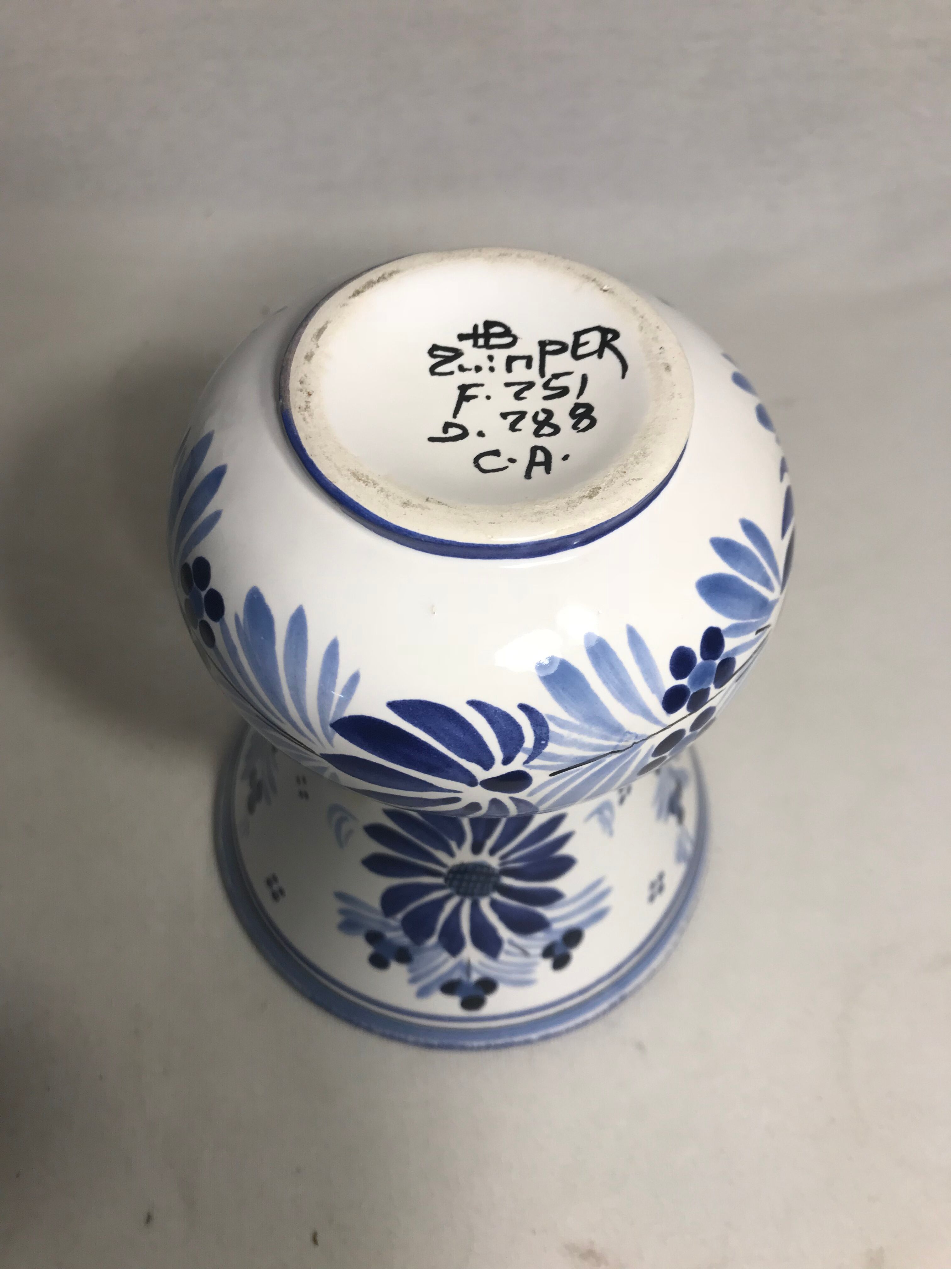 Vase Quimper HB céramique blanc & bleu France décoration vintage Selency