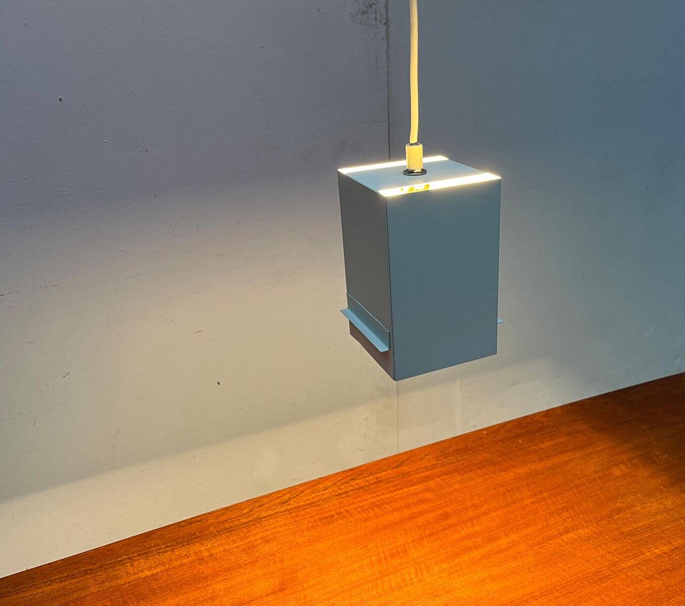 Minimalist cubic metal suspension, mid-century, 1960s.