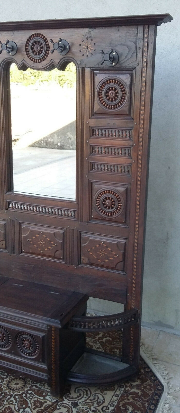 Breton entrance cabinet holder