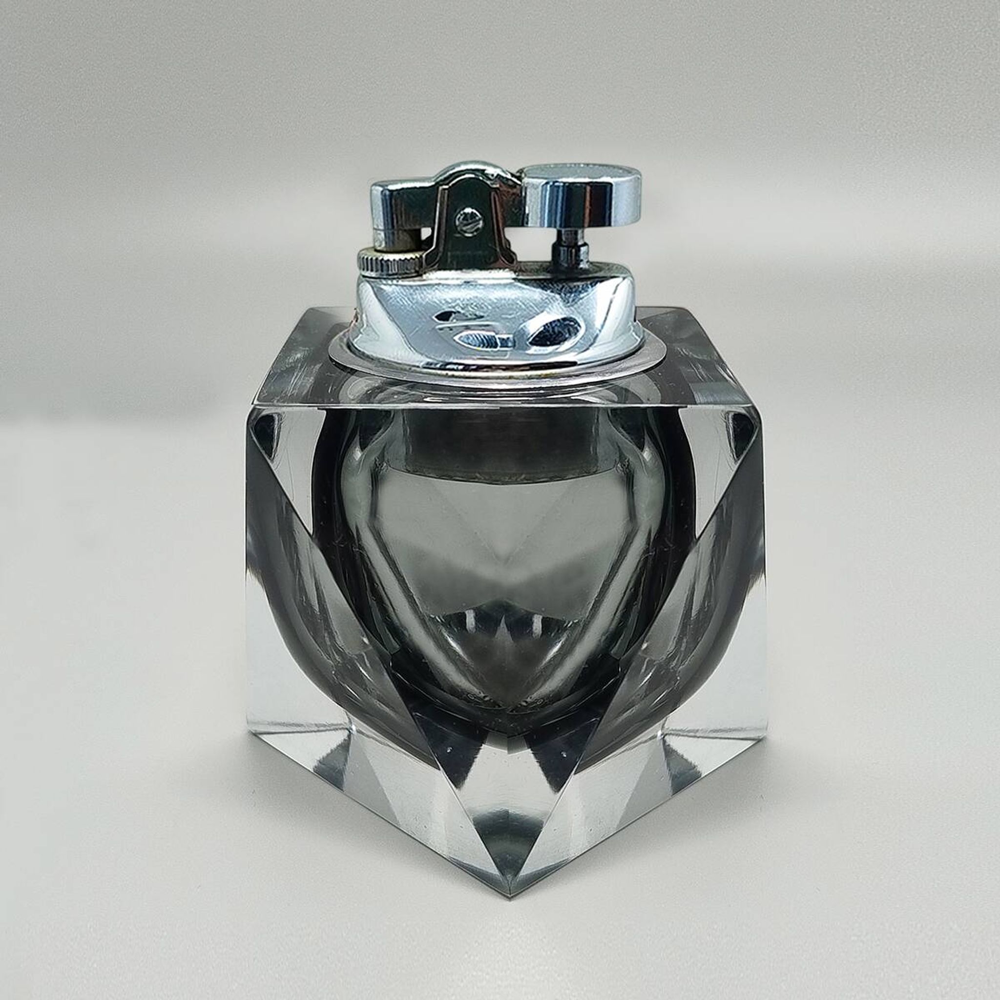1960s Stunning Table Lighter in Murano Sommerso Glass By Flavio Poli for Se