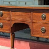 Small English mahogany desk