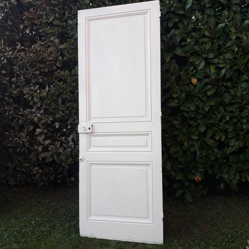 Communication door H218.5xL80cm, old panelled and moulded.