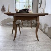 Table de ferme merisier pieds galbés XIXème