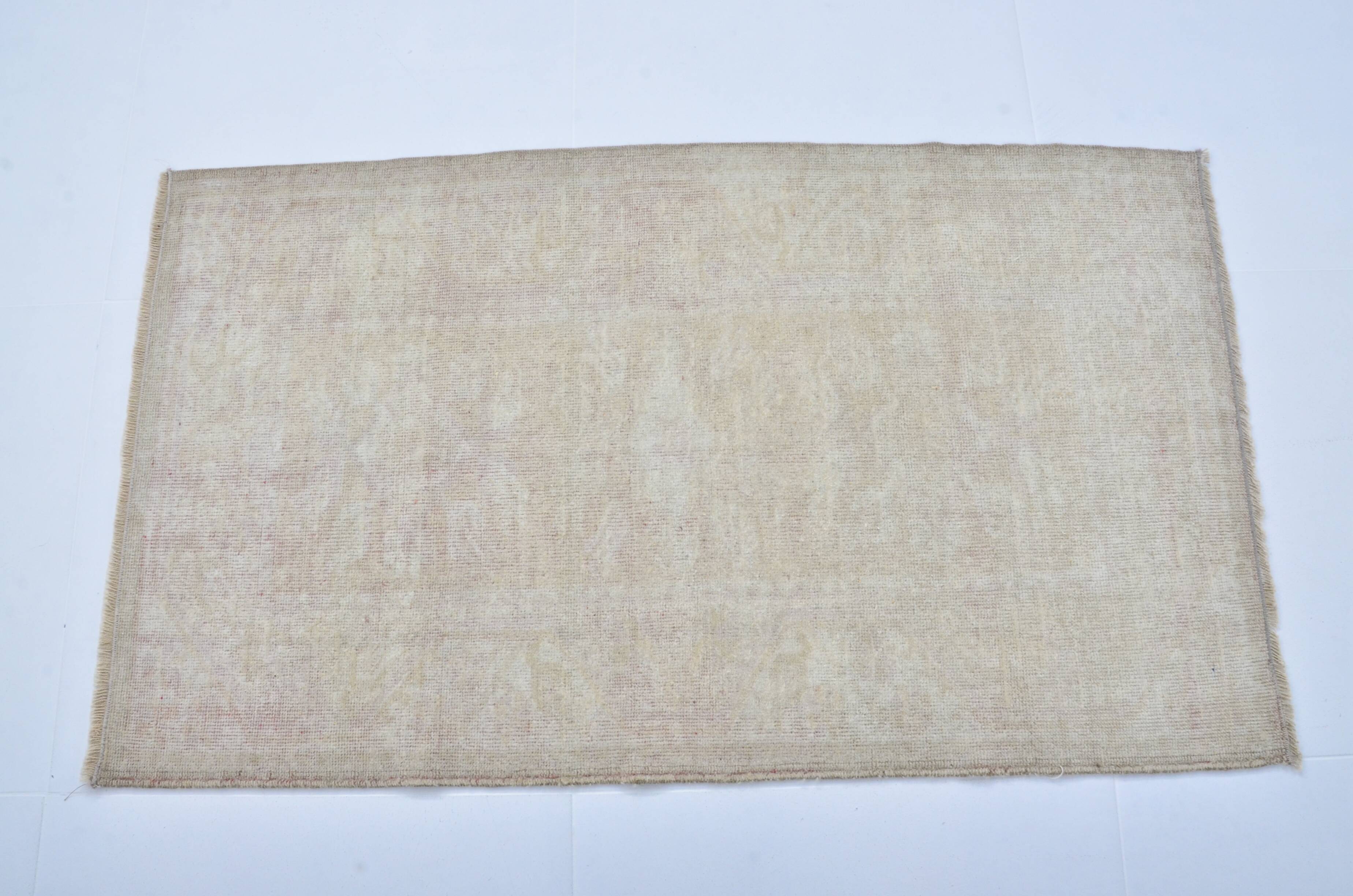 Handwoven Decorative Oushak Rug