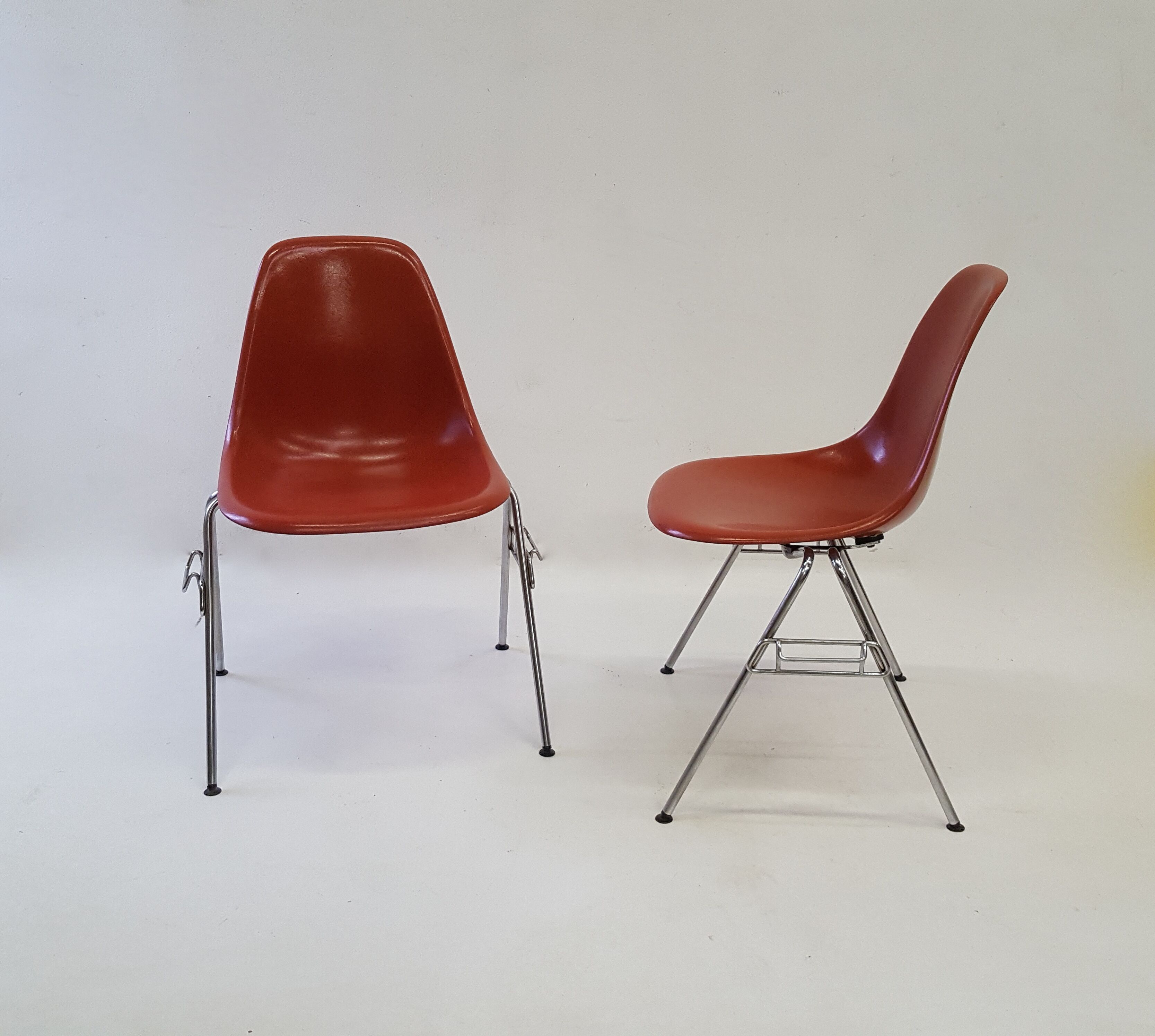 Chaise DSS de Ray Eames édition Herman Miller