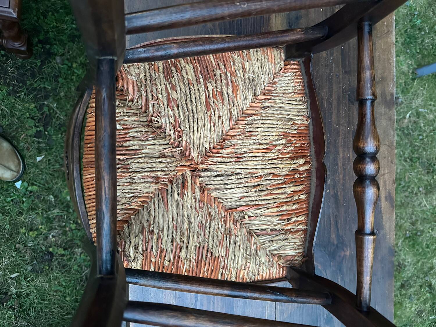 Paire de chaises anciennes paillées