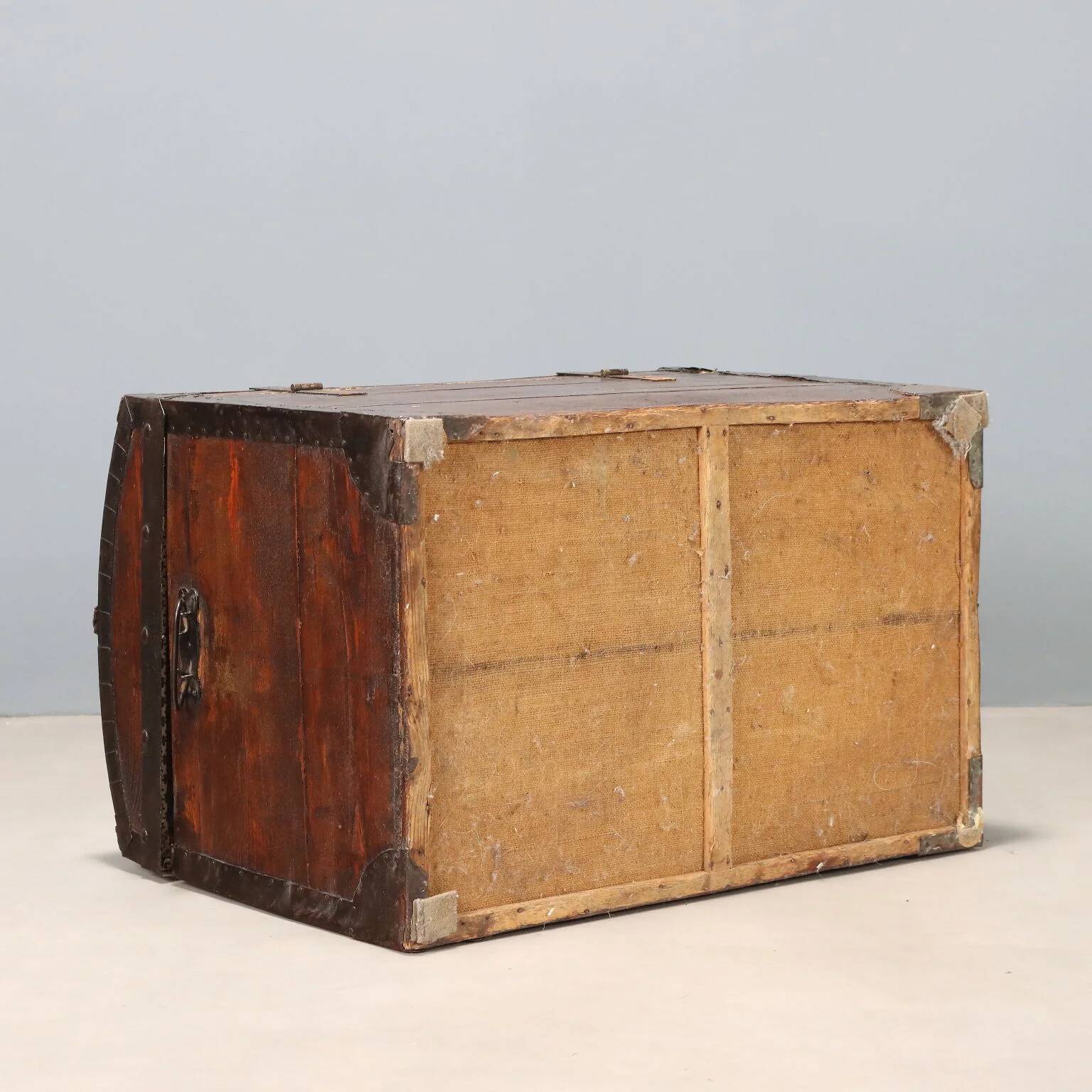 Antique chest in stained oak and iron, Italy, 19th century.