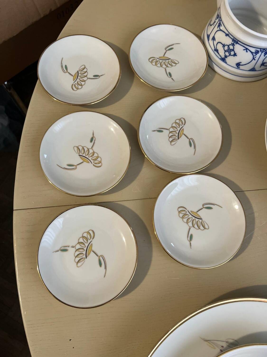60s porcelain plate sets