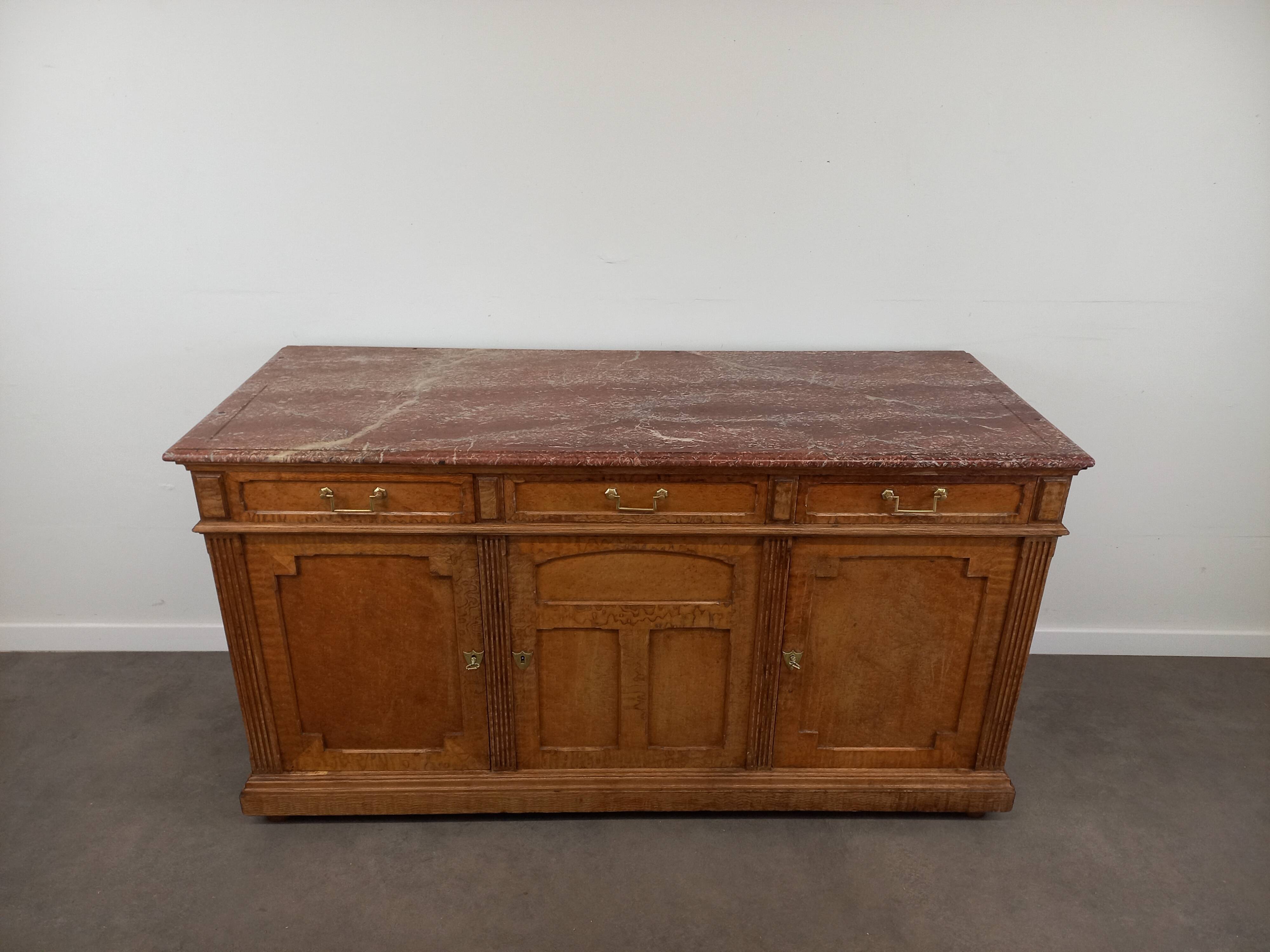 Banque de magasin plateau marbre