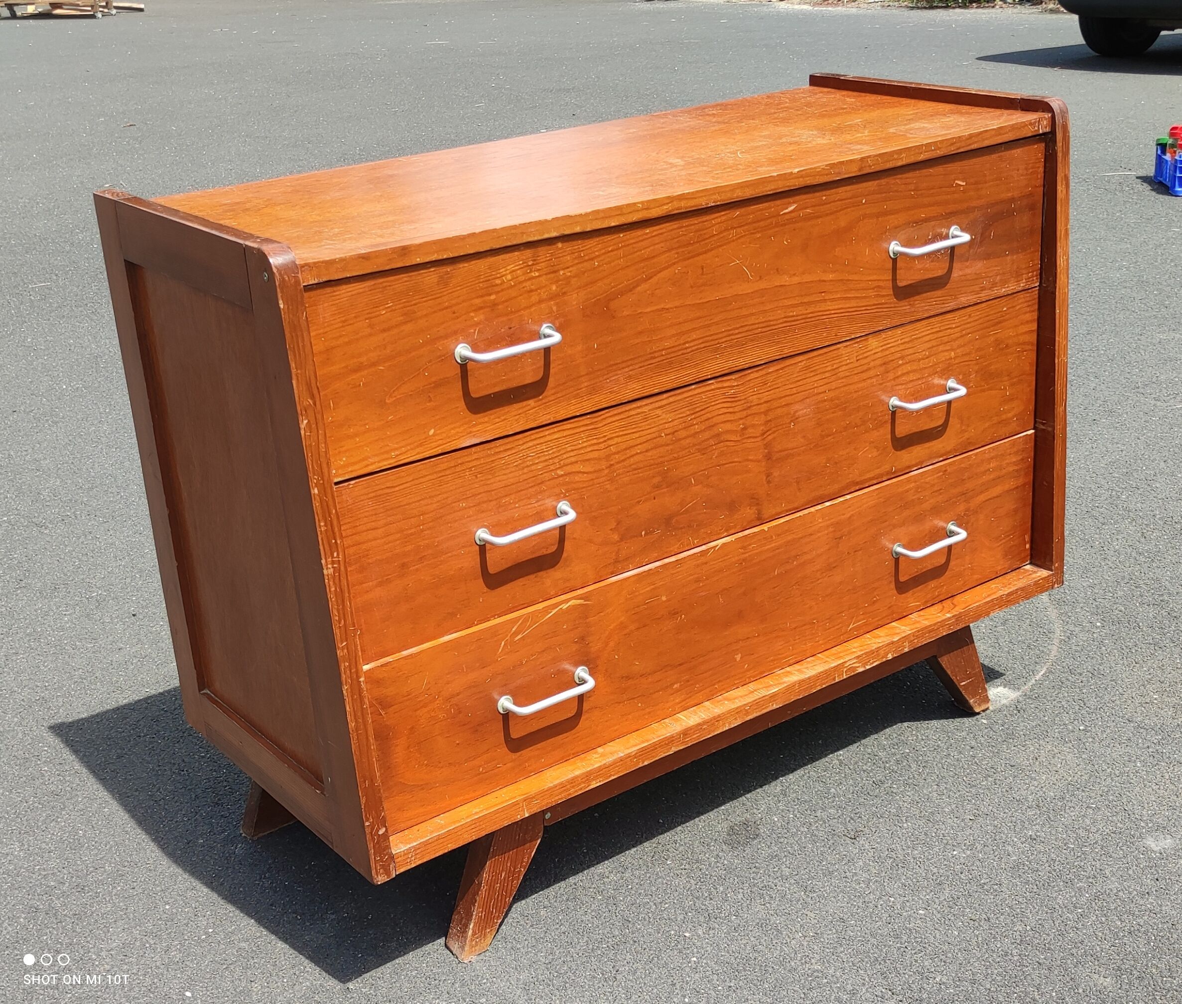 Commode vintage pieds compas