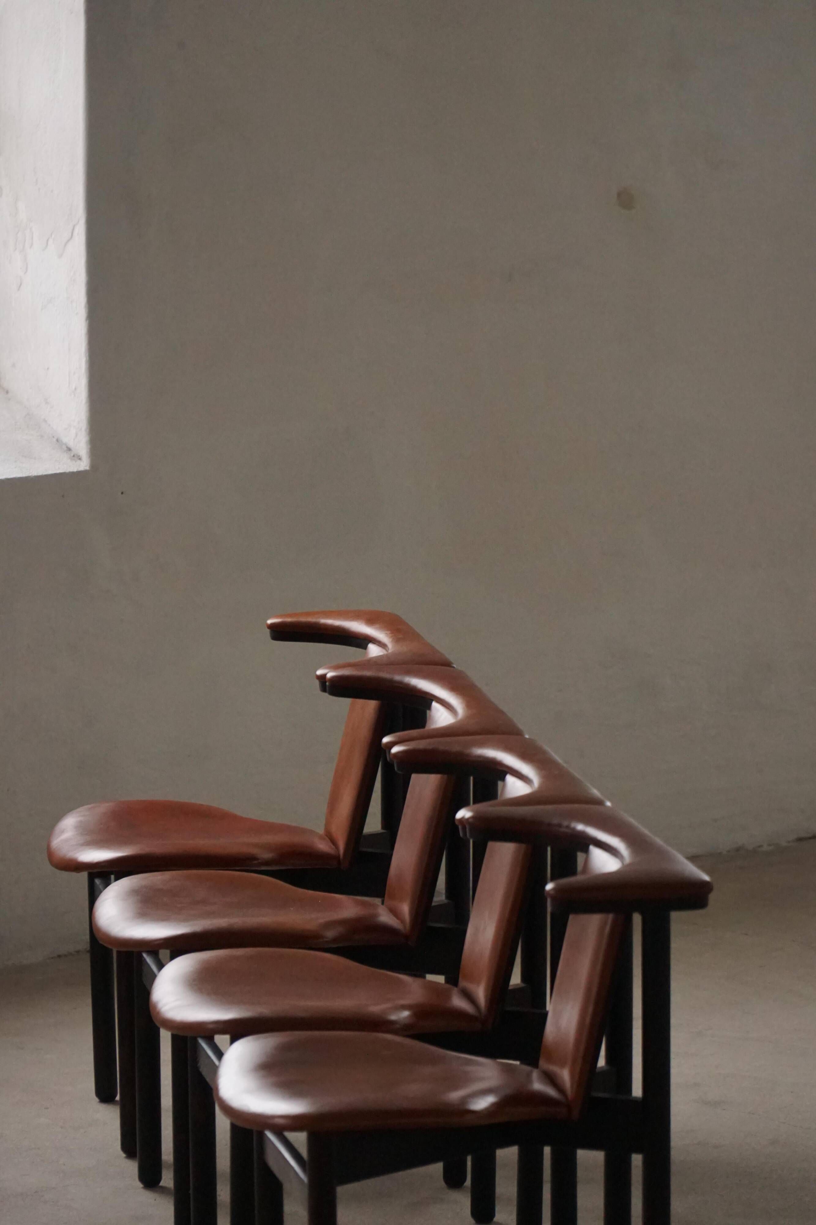Hans Olsen, set of 4 Frederik VII dining chairs, Oak and leather, mid-20th century.