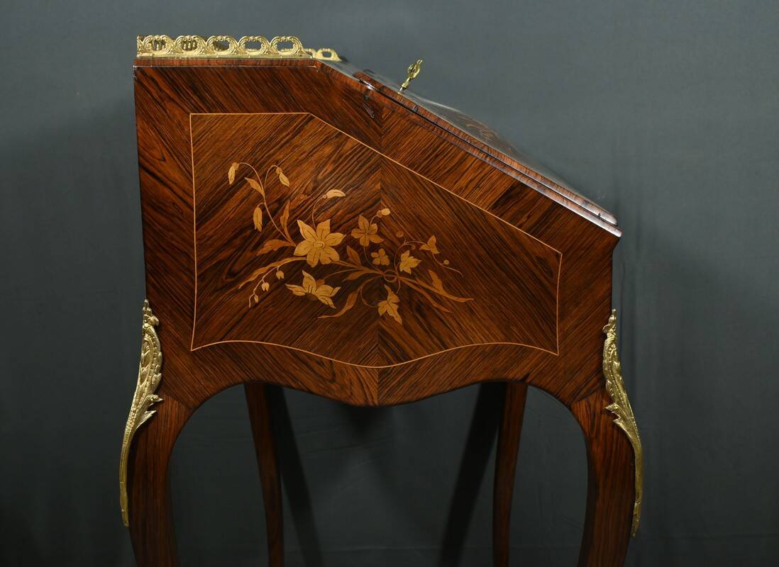Small Rosewood Lady's Desk, Louis XV Style – Part 2 of the 19th Century