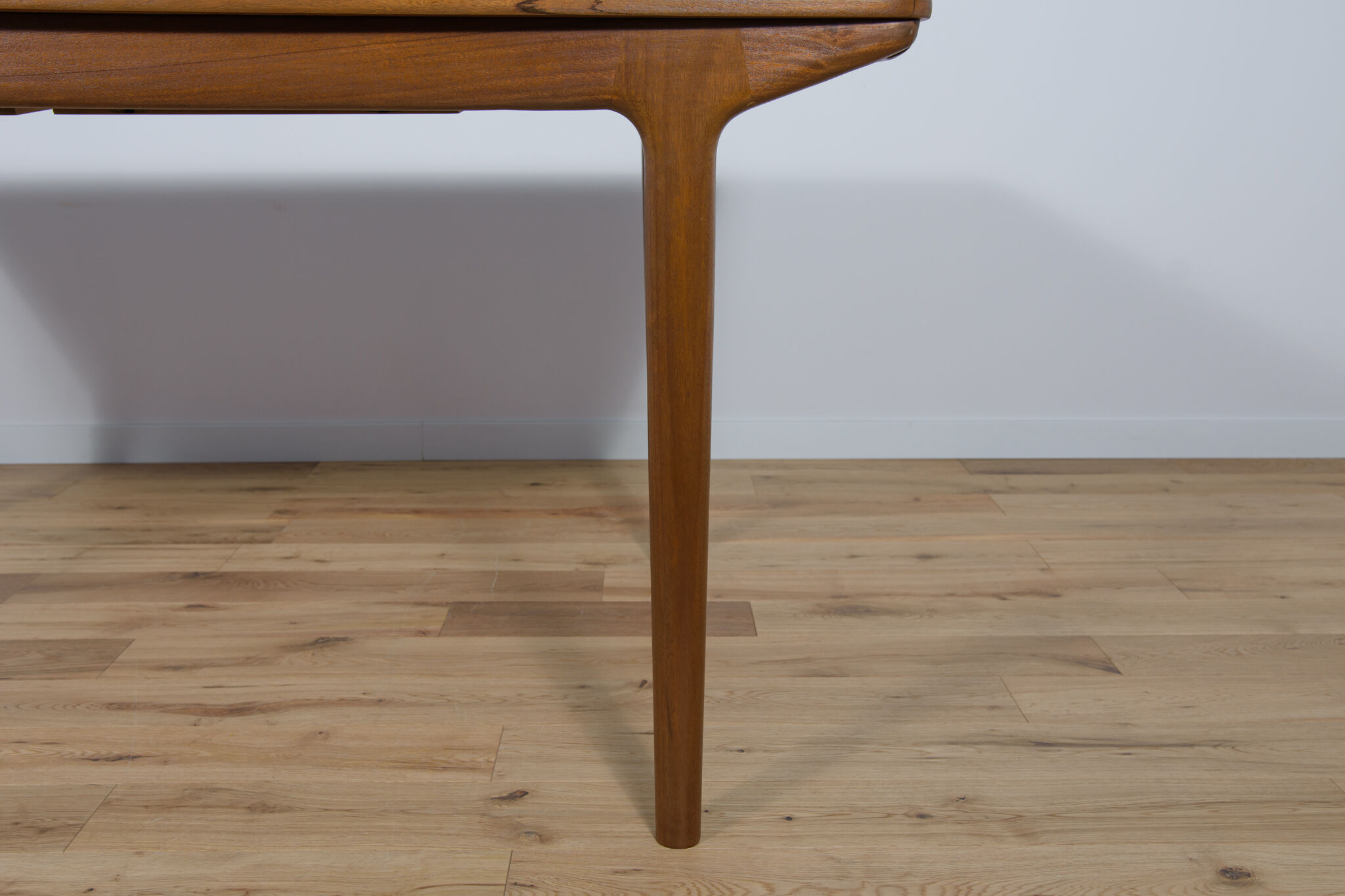 Teak extendable dining table from mcintosh, 1960s