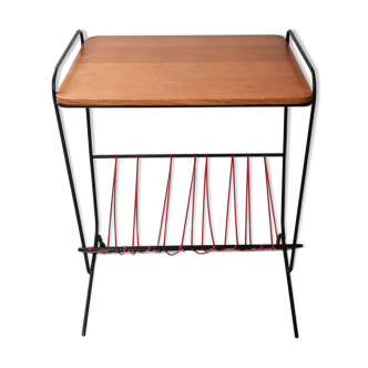 Scoubidou magazines rack