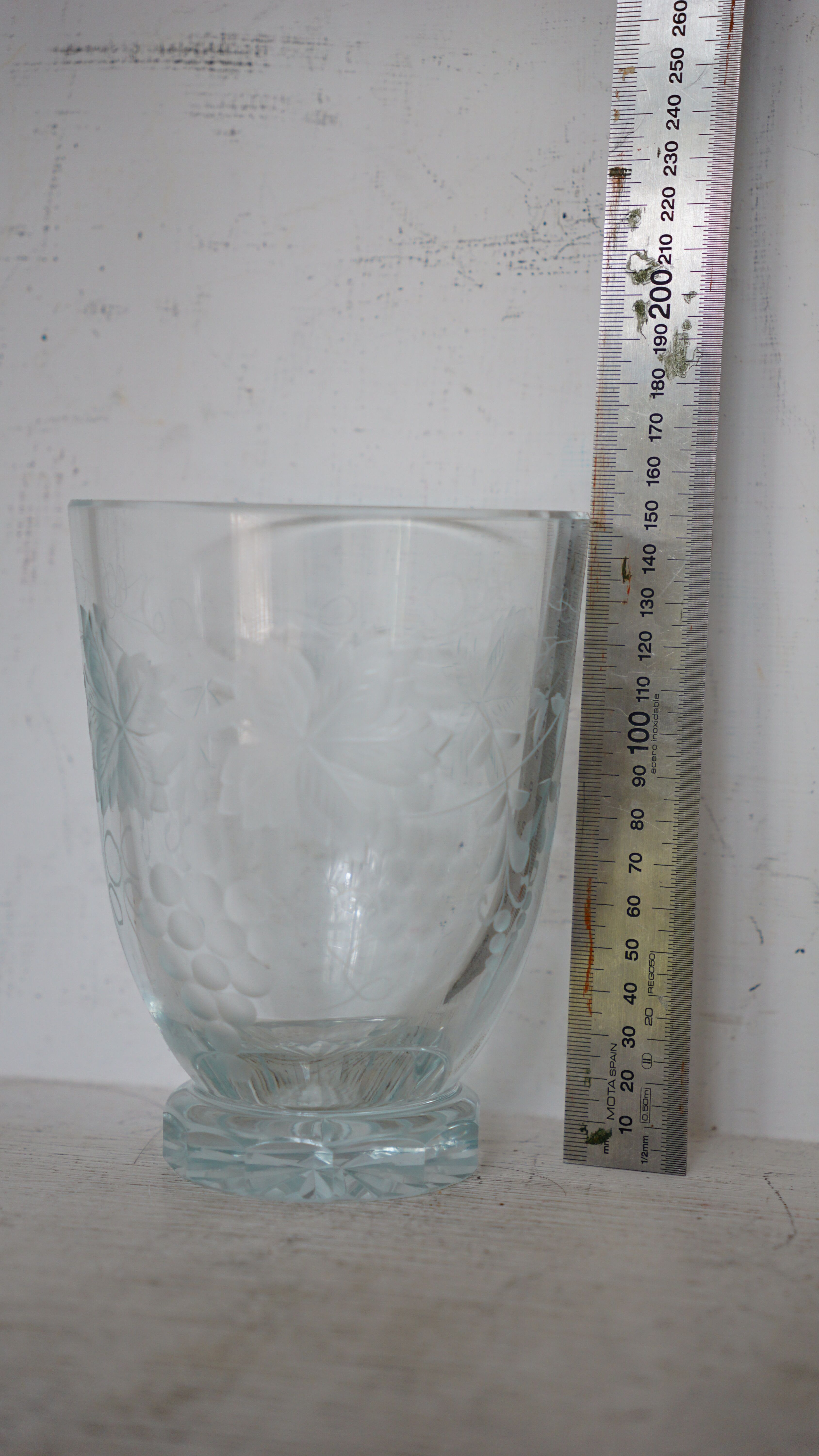 Art deco engraved glass vase