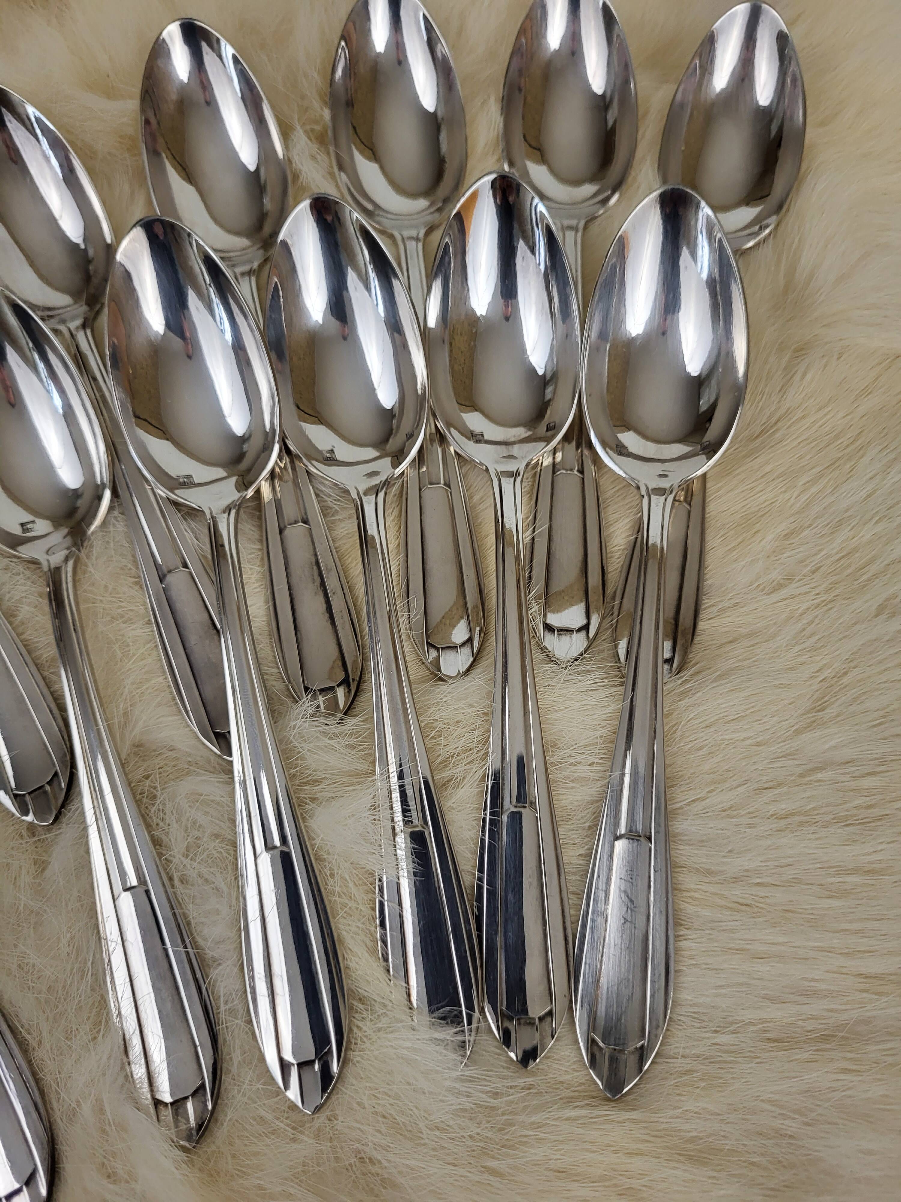 12 silver-plated metal teaspoons, Art Deco style