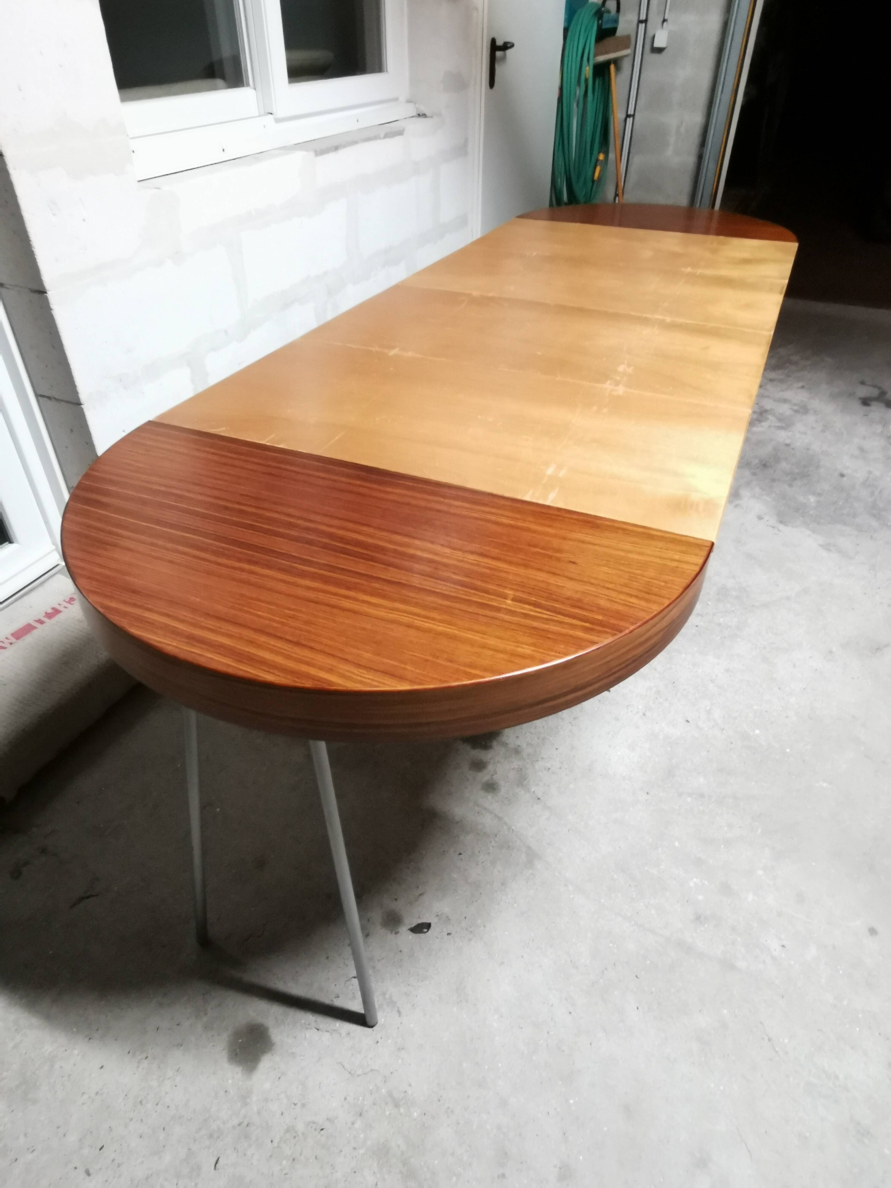 Rosewood extendable round table by Luigi Bartolini. vintage dining room 1960/70
