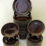 Suite of 48 plates in Berry sandstone