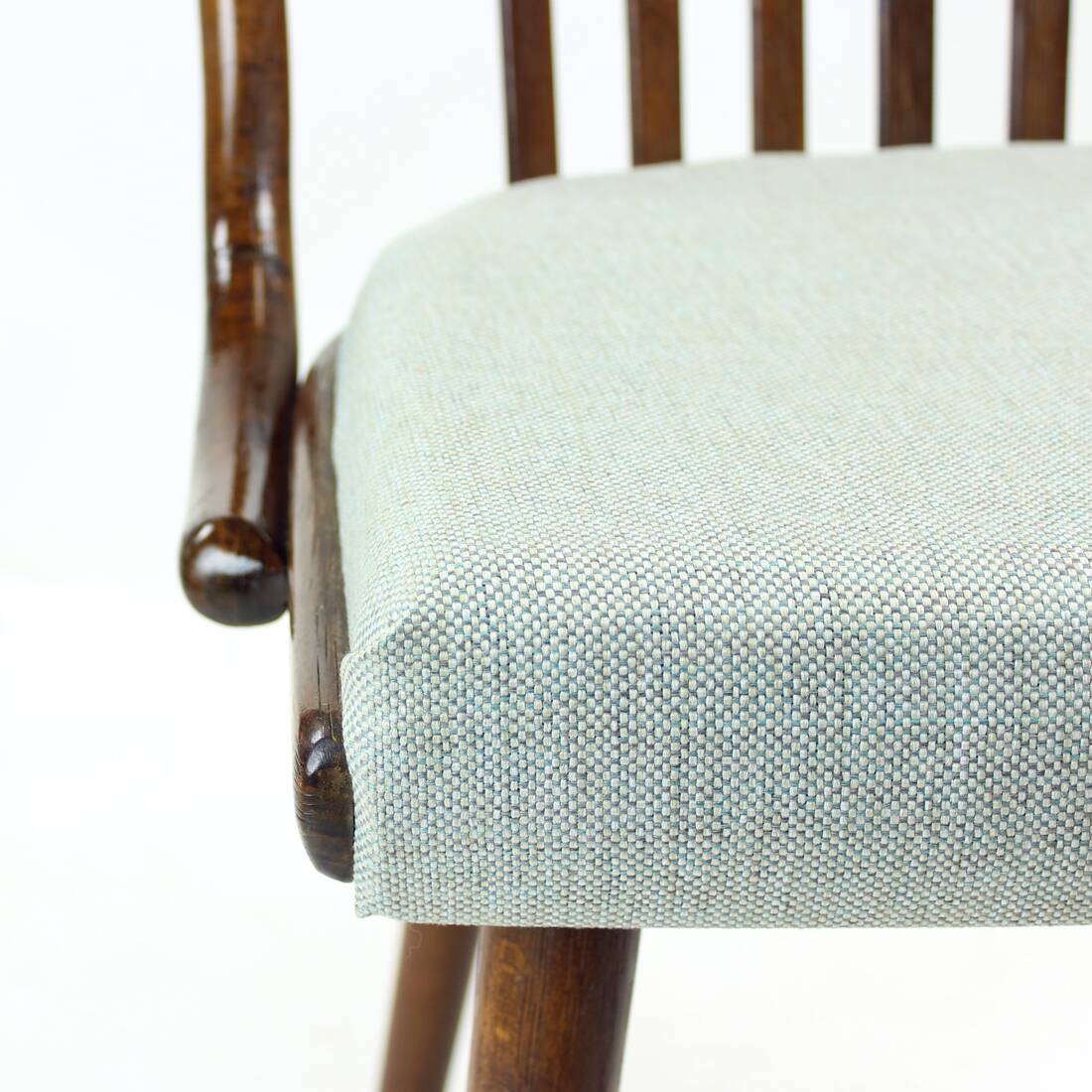 Ensemble de 4 chaises de salle à manger en chêne foncé courbé par Jitona, Tchécoslovaquie 1960