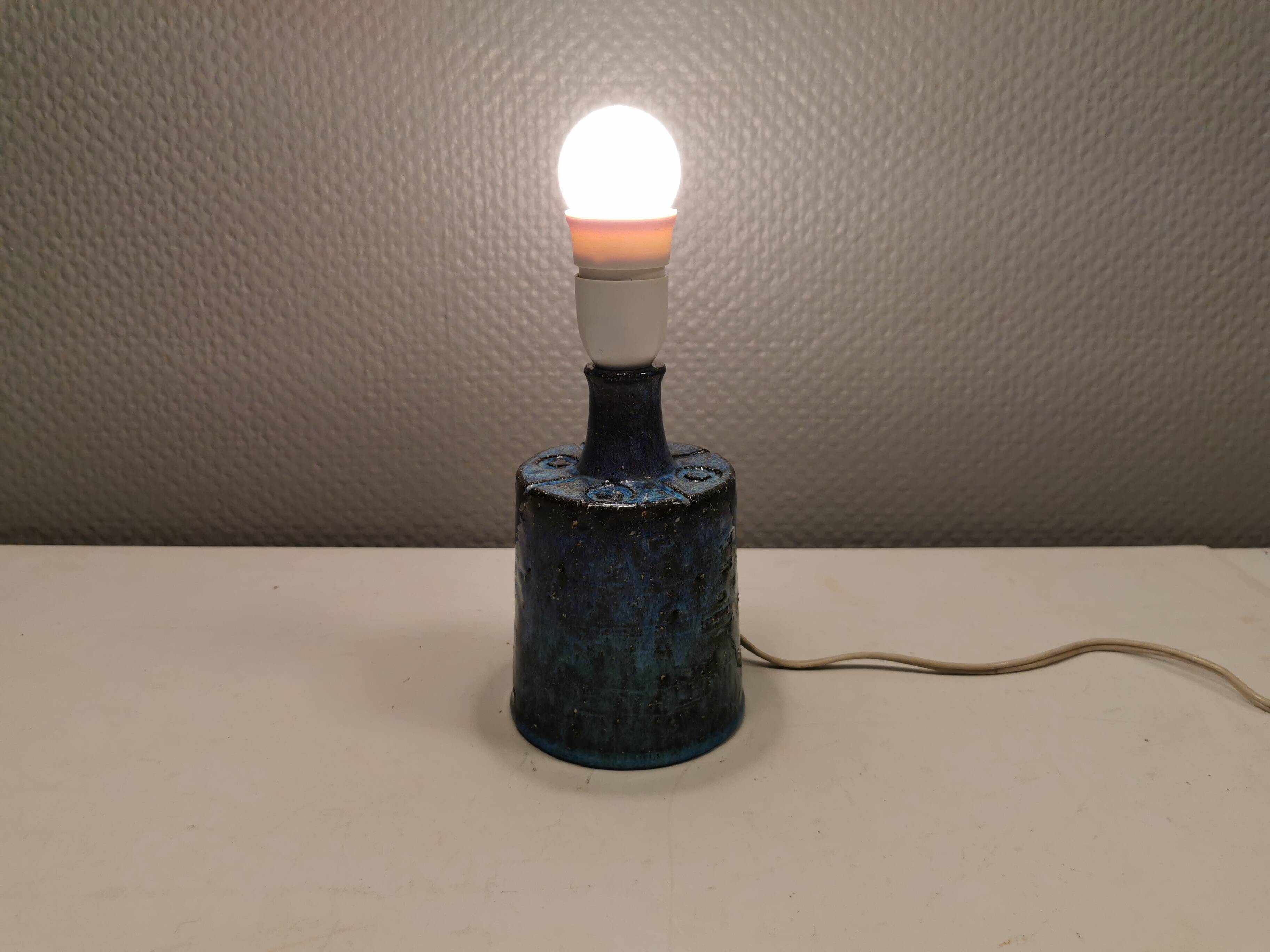 Small table lamp in ceramic, from Danish Sejer Ceramics, estimated 1970s.