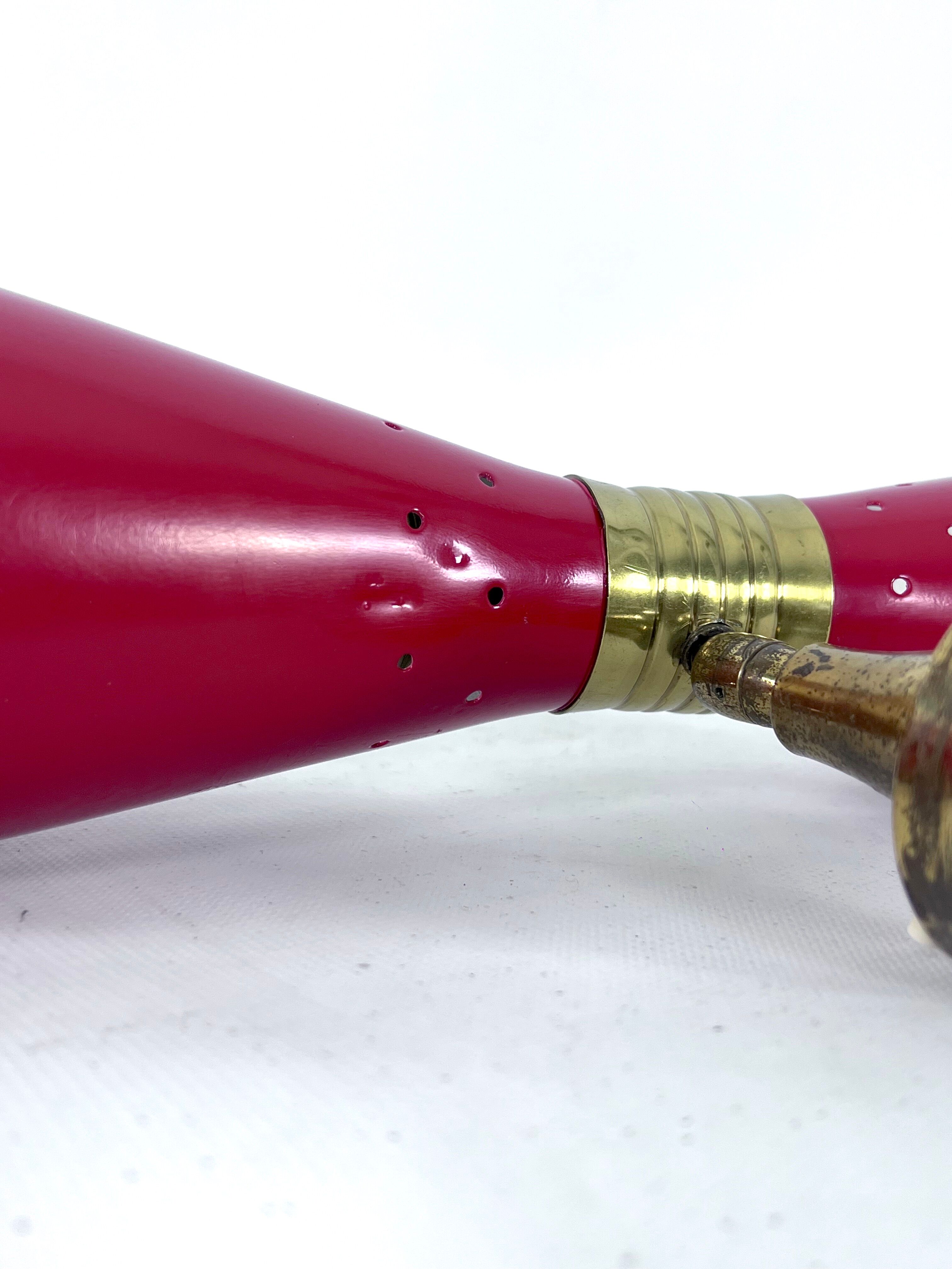 Italian Mid-Century single double cones wall lamp, 1950s