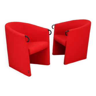 Paire de fauteuils Arflex rouges. Italie, circa 1980