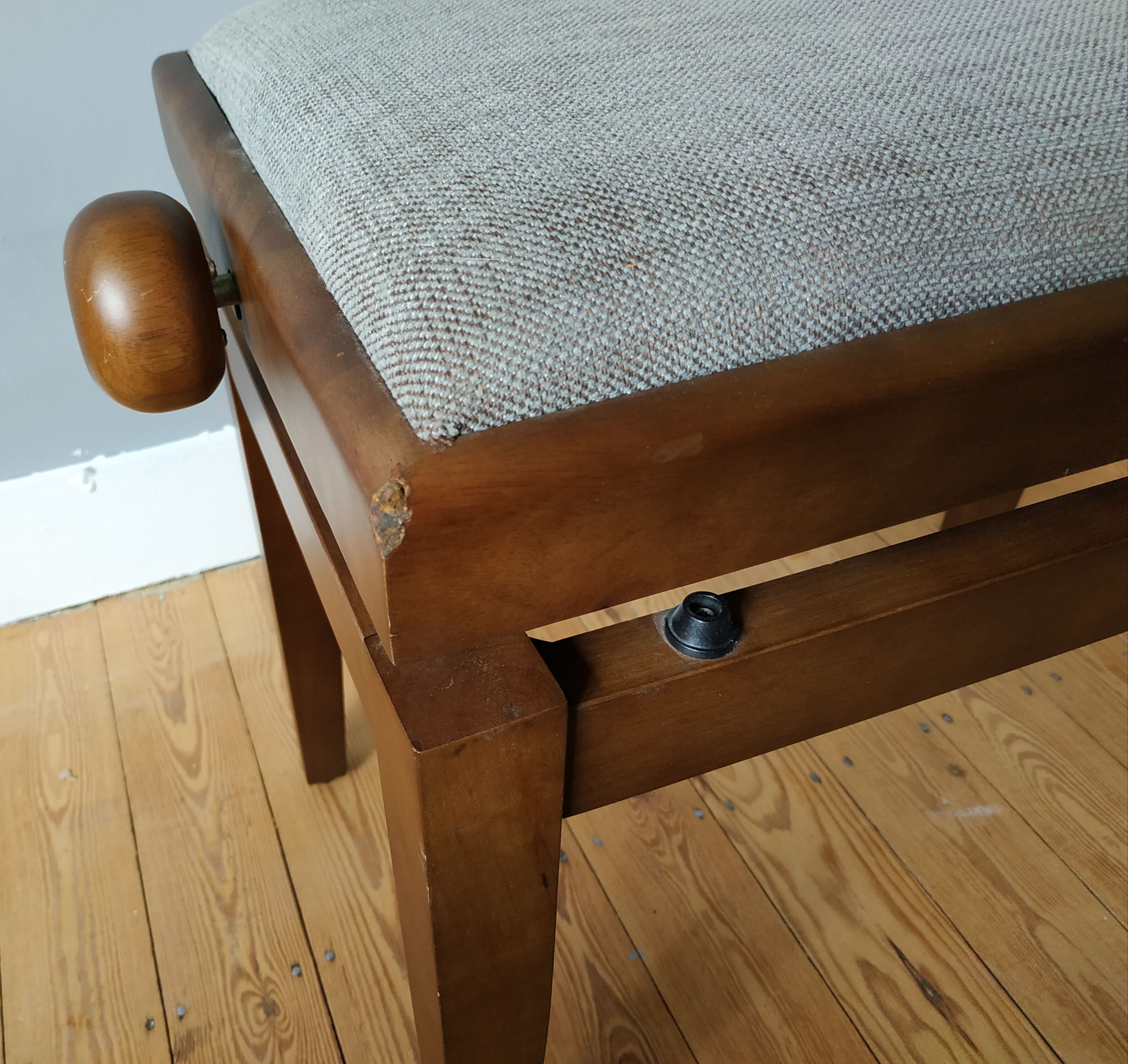 Tabouret de piano marque Stagg