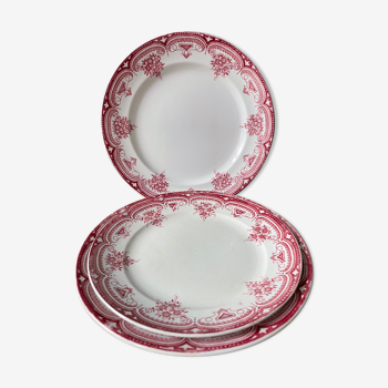 Lot de 3 assiettes plates Terre de Fer, collection Narcisses, faïence d’Onnaing