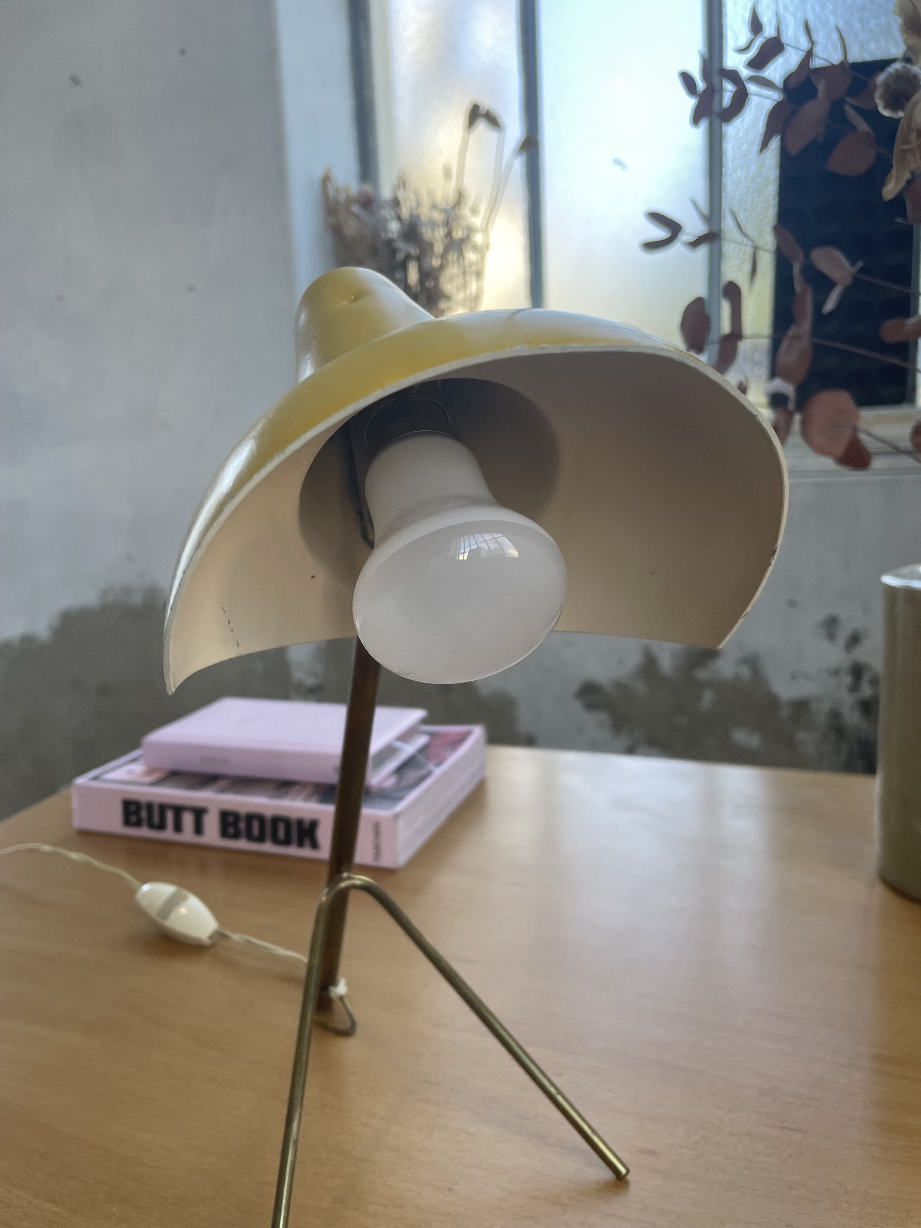 Lampe de bureau cocotte jaune