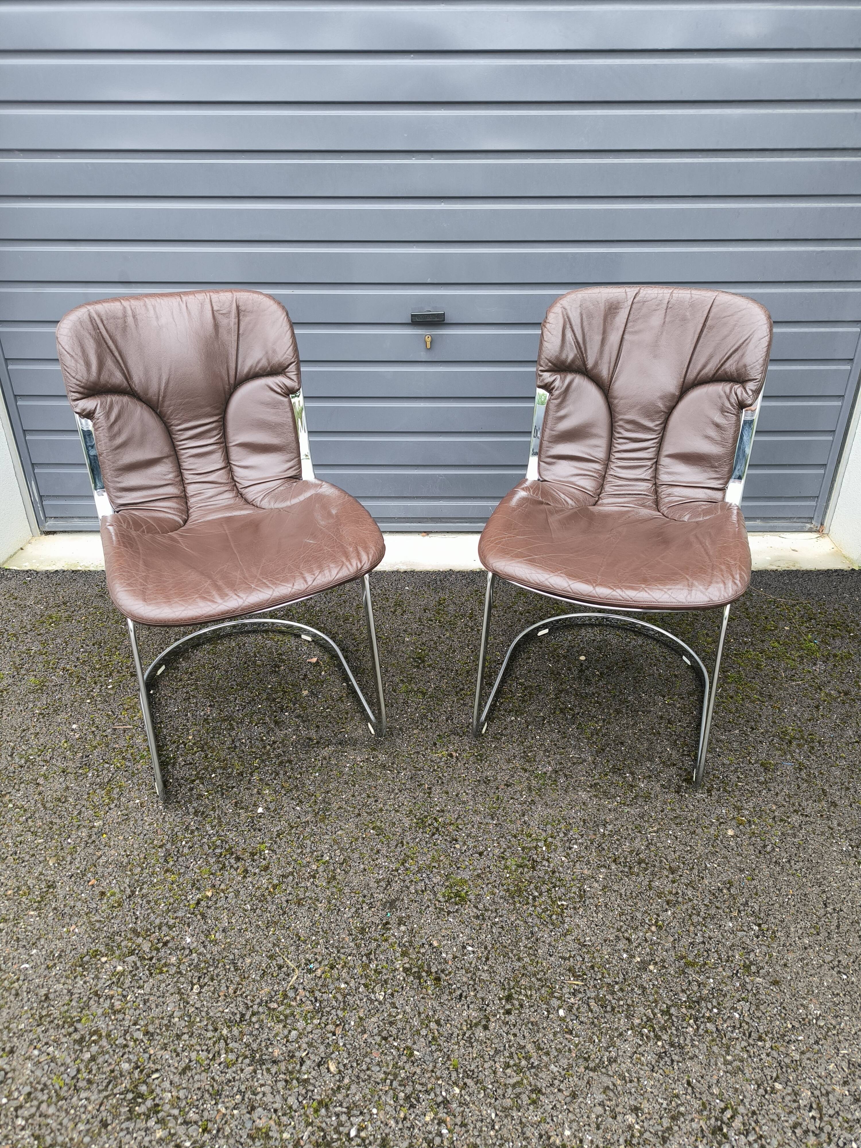 Pair of designer chairs from Cidue Italy