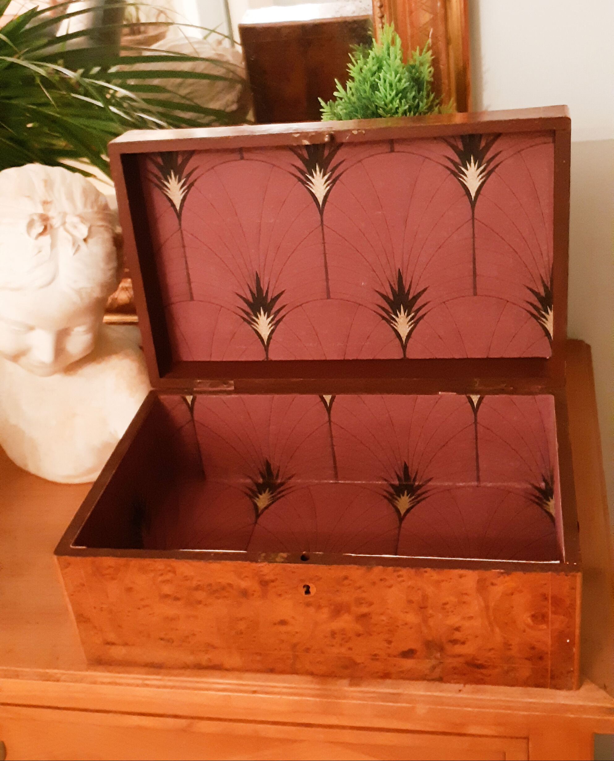 Napoleon III elm magnifying glass box