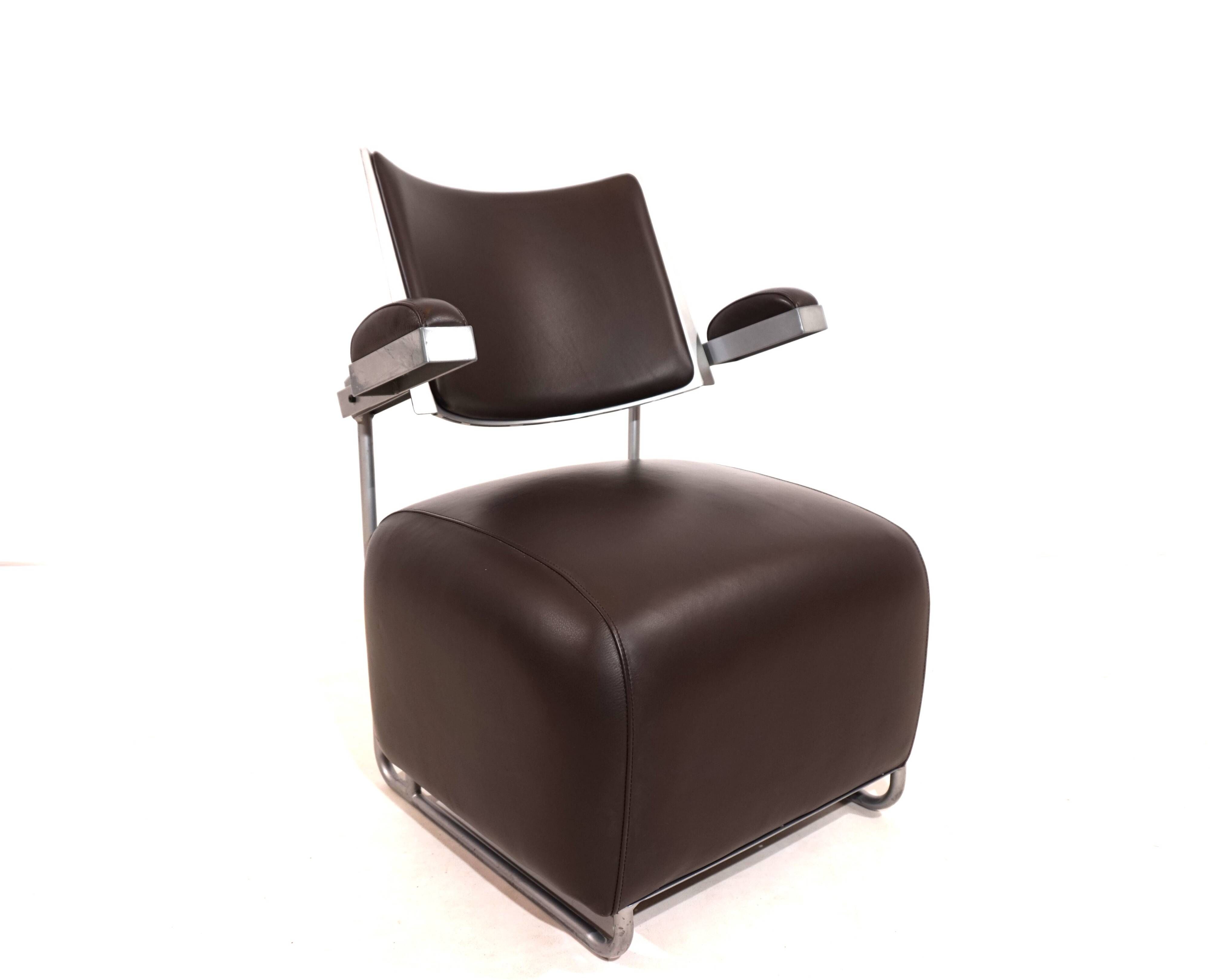 Fauteuil lounge en cuir Oscar pour Inno Oy par Harri Korhonen