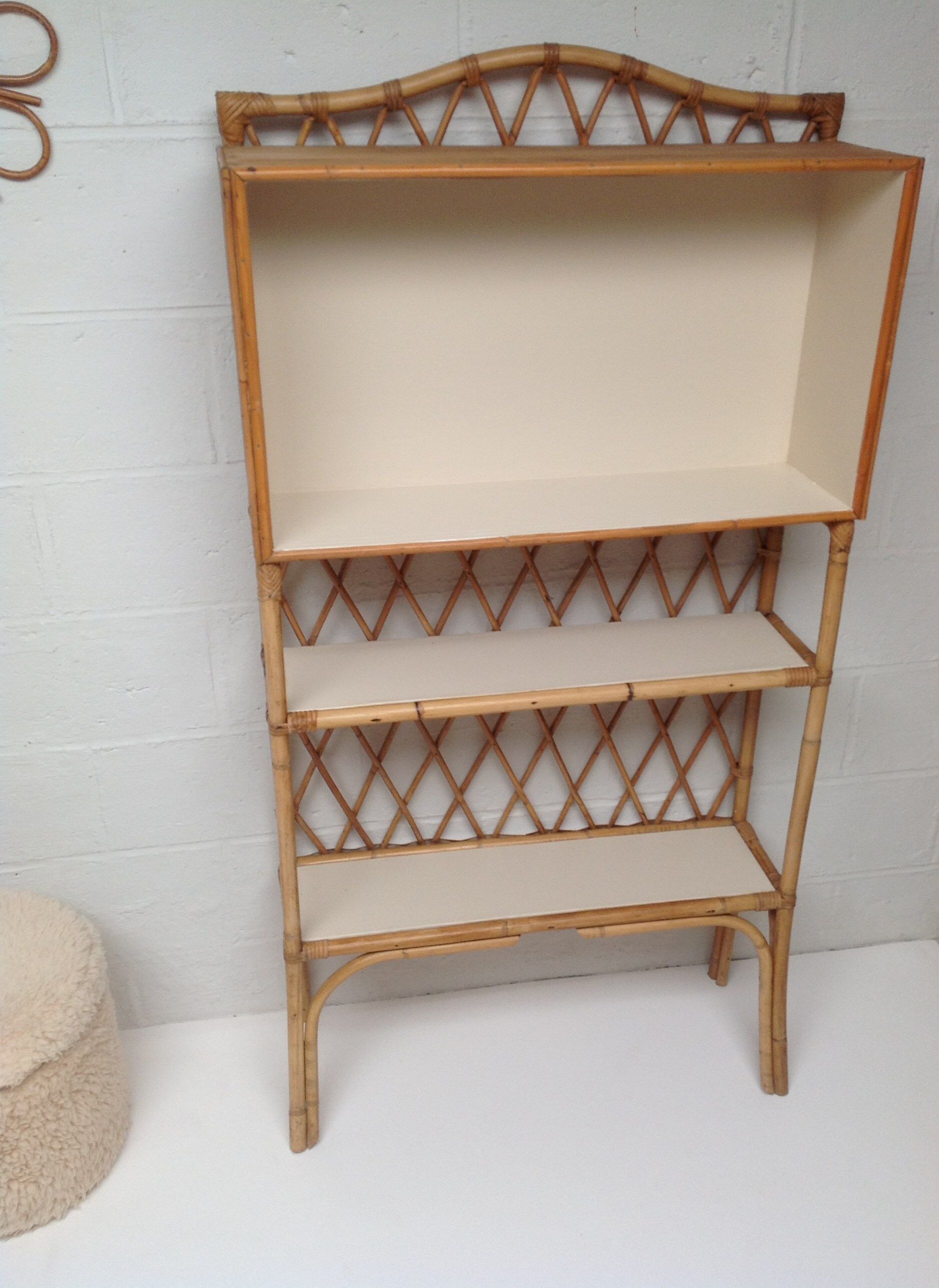 Bookcase shelf in bamboo and vintage rattan