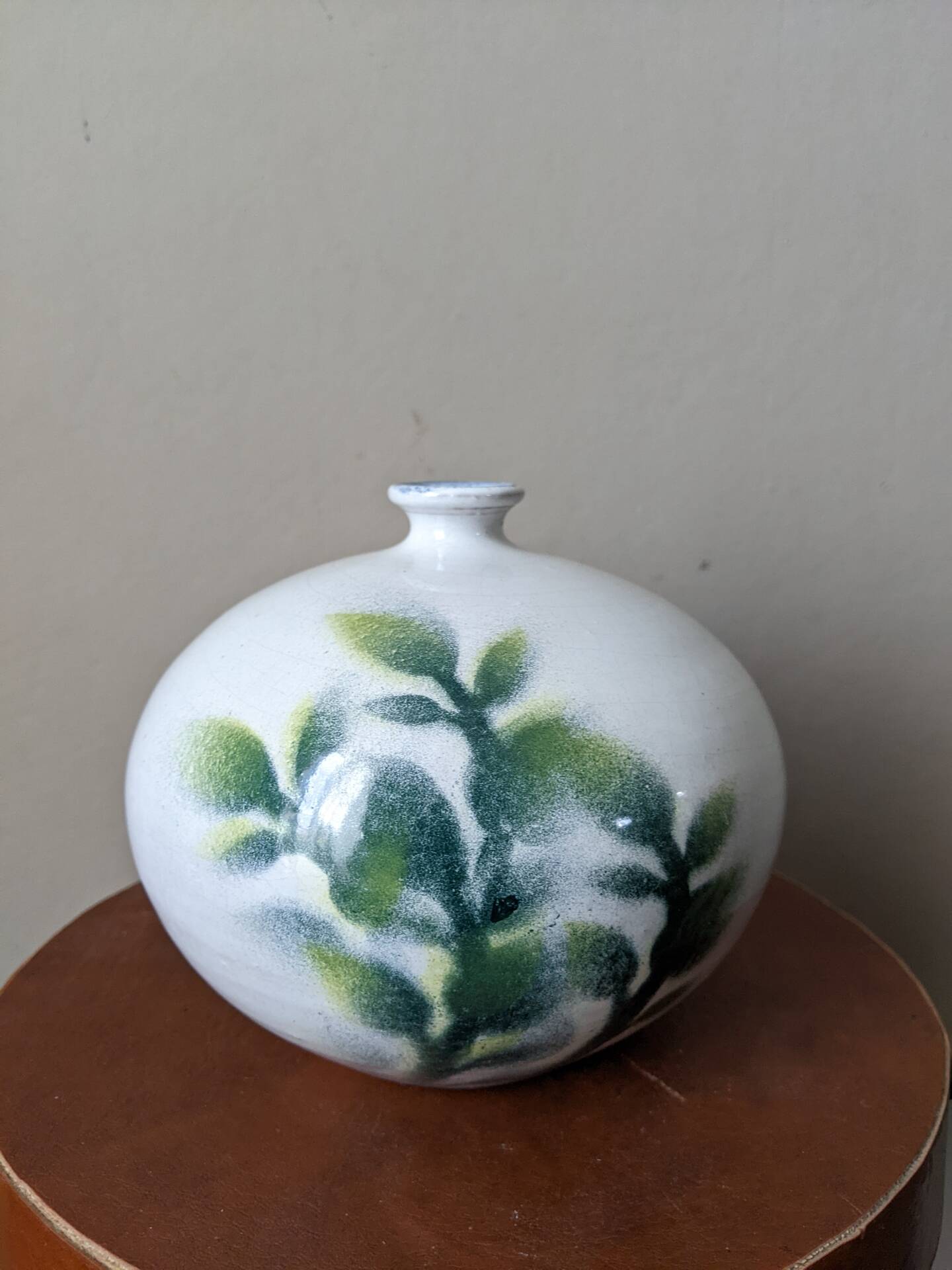 Vase soliflore artisanal décor floral peint à la main