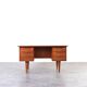 Bureau exécutif en teck danois des années 1960.