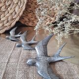 Soaring 3 tin swallows