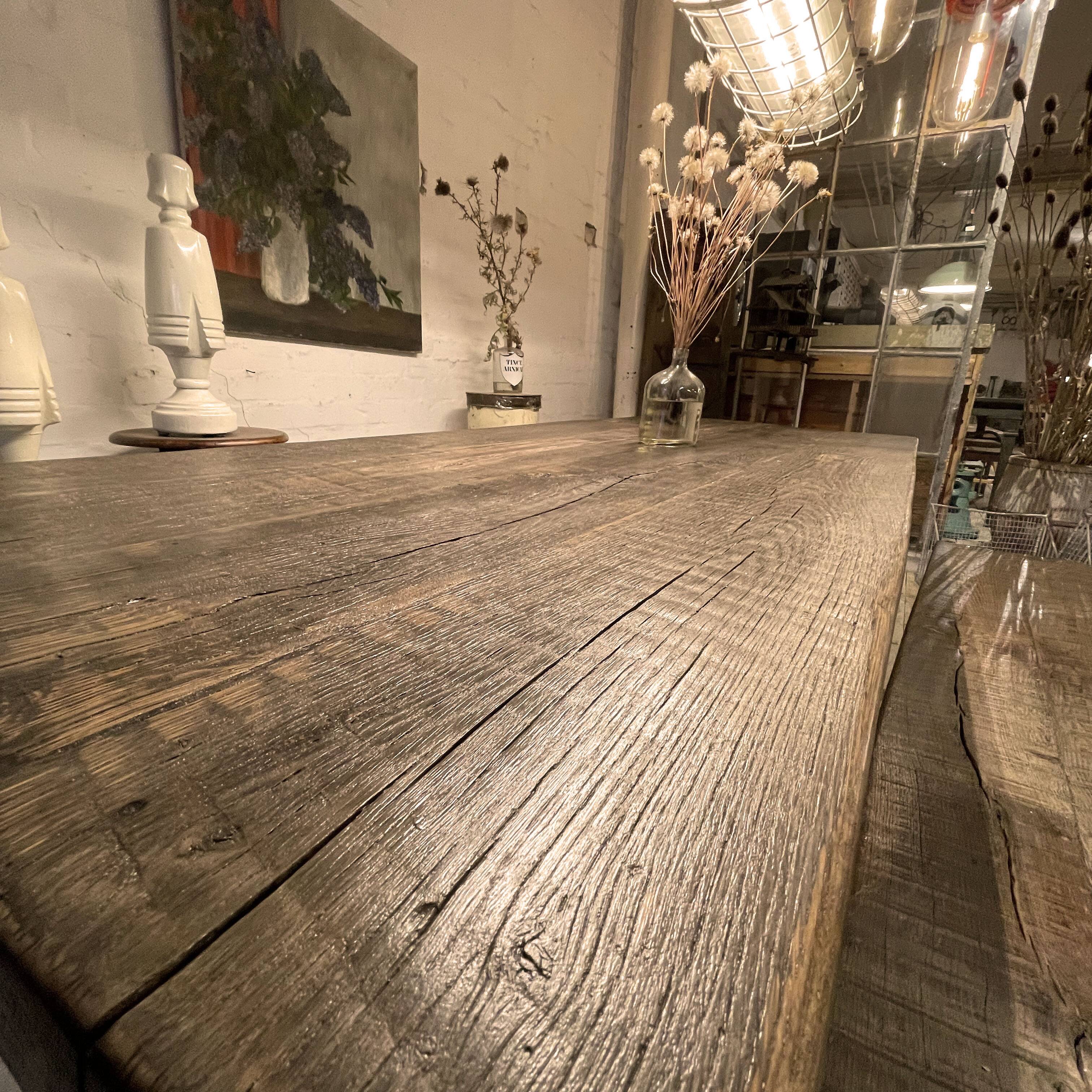 Tisch industriel « Bonneiche vergraut »