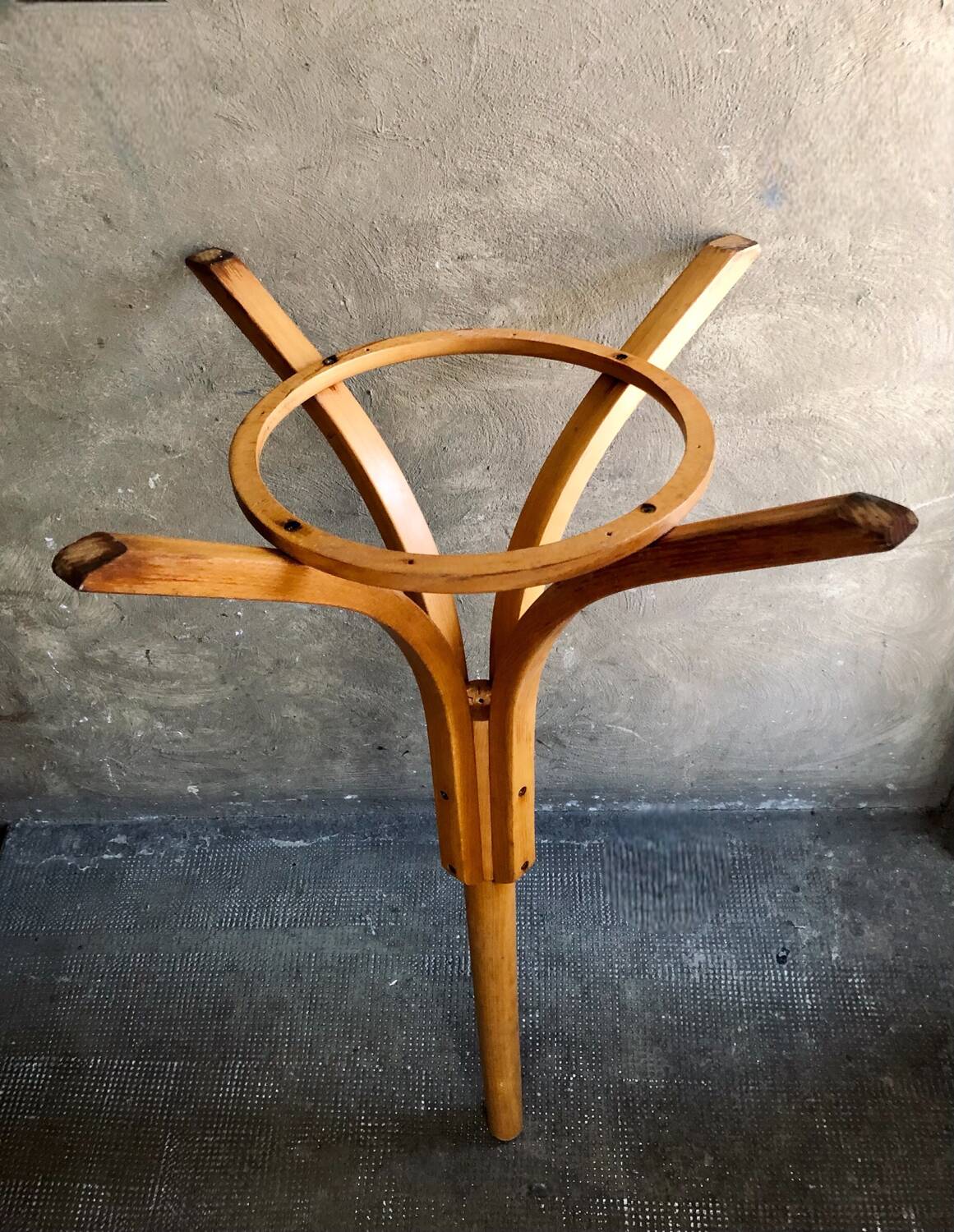 Baumann "Parrot" beech coat rack