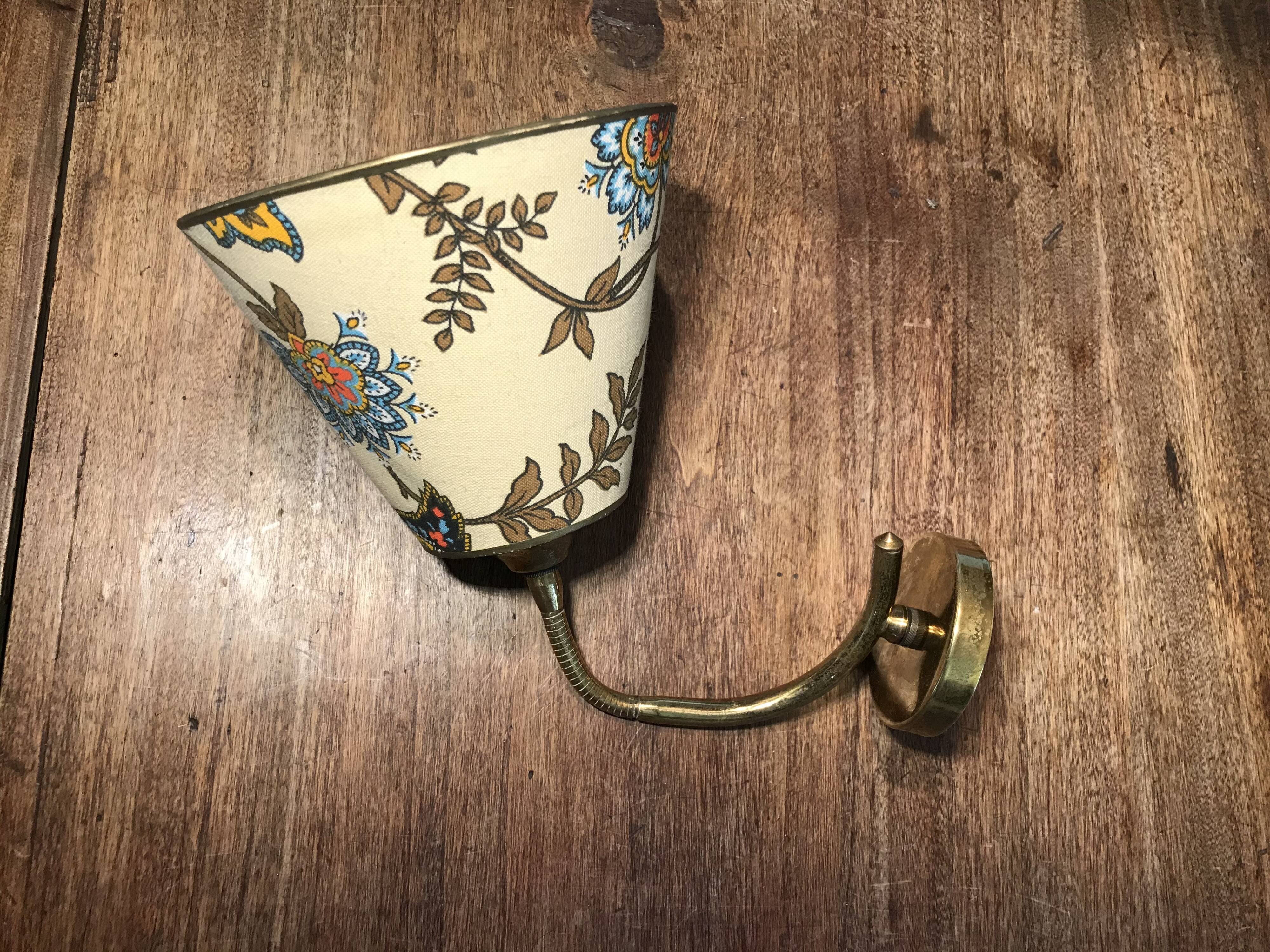 Wall sconce