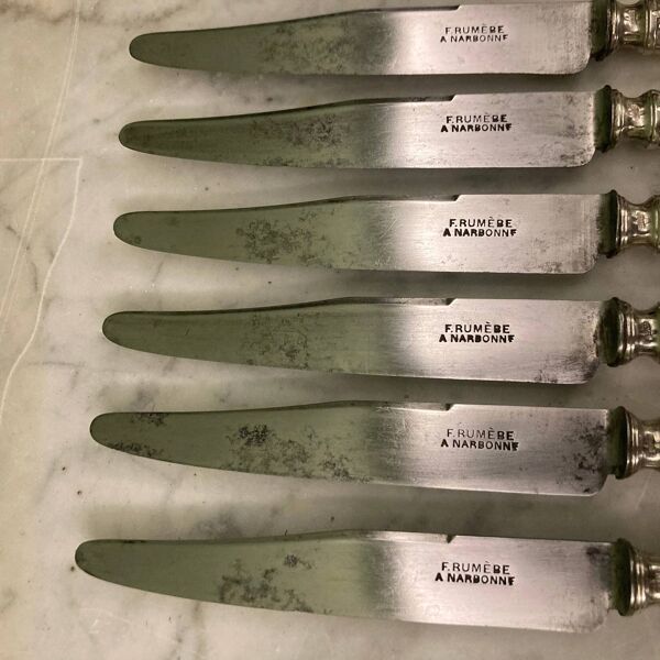 6 couteaux à entremets en métal argenté SFAM et Rumèbe à Narbonne style Louis XVI