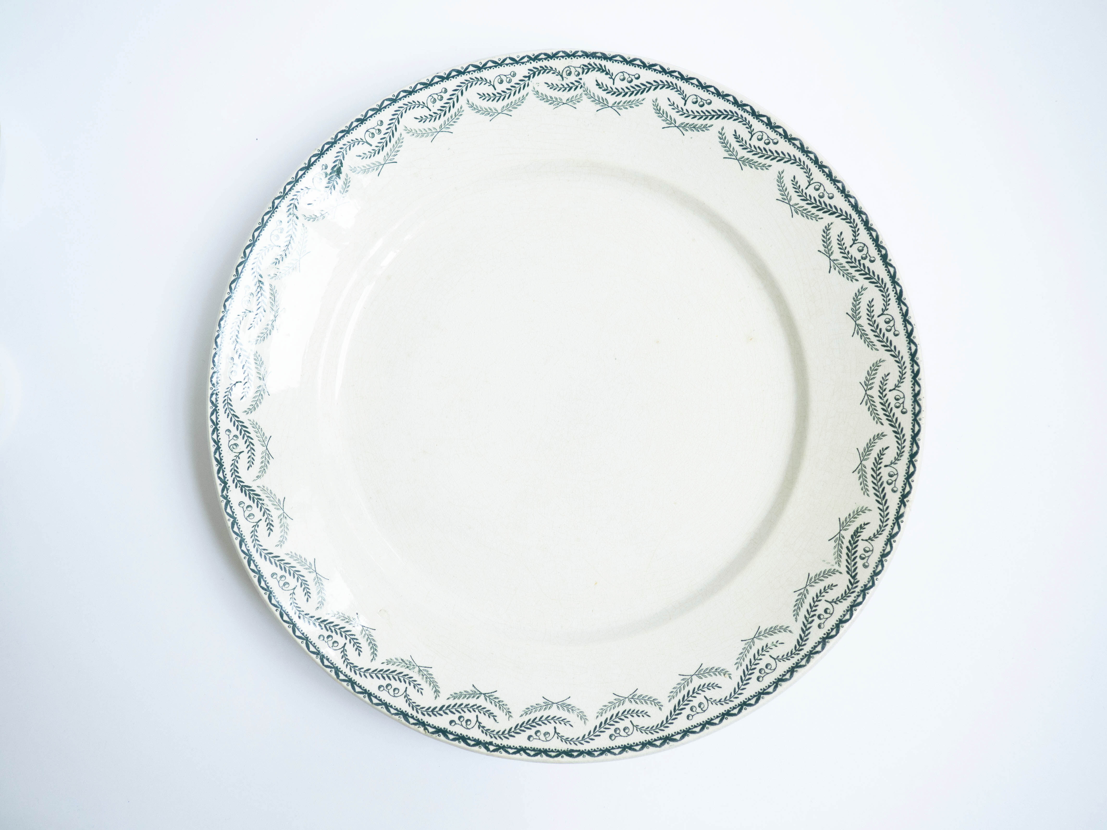 Iron clay dish from the St Amand factory model Rejane