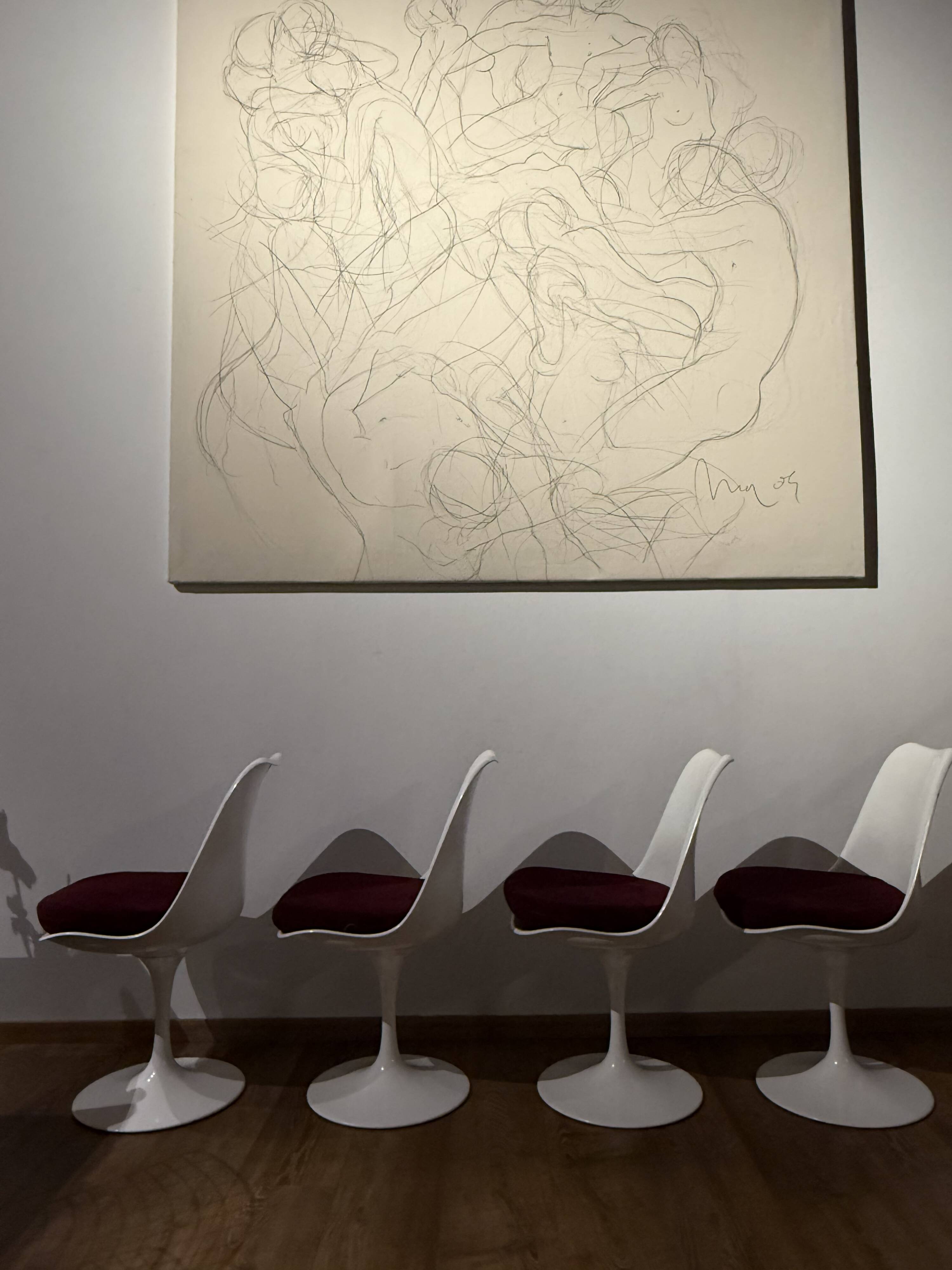 Set of 4 Knoll tulip chairs