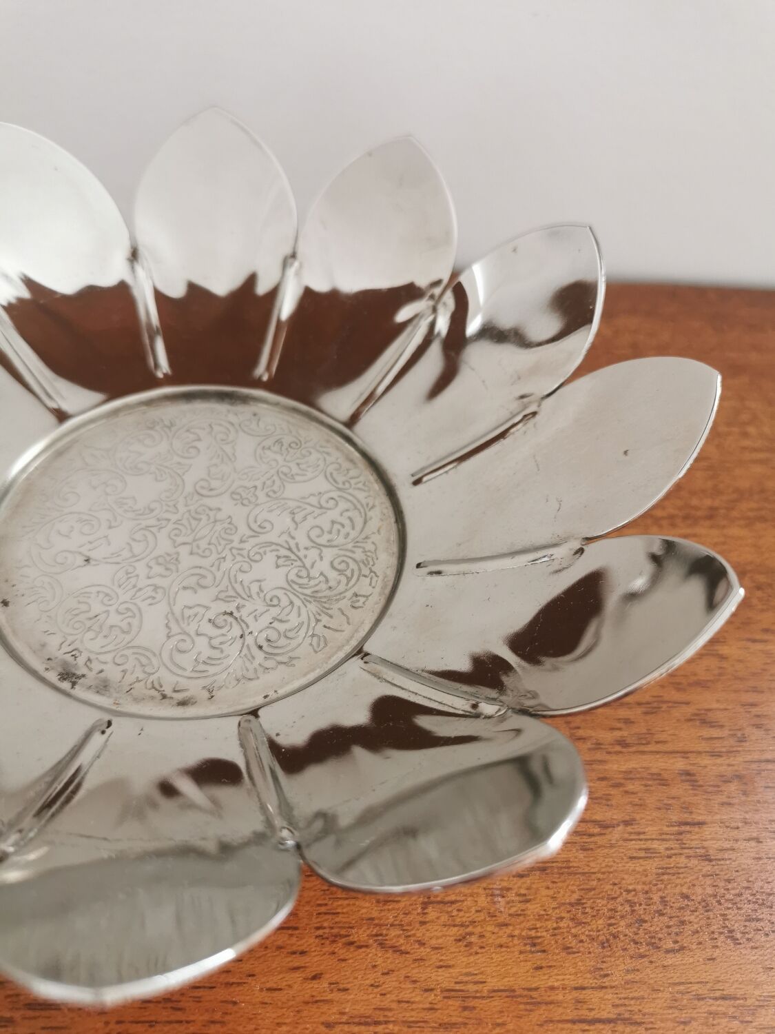 Empty metal flower pocket