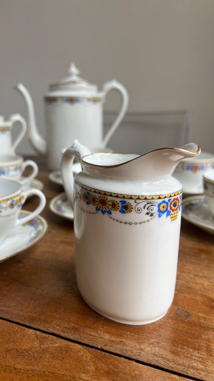 Ancien service à café en porcelaine de Limoges – années 1920