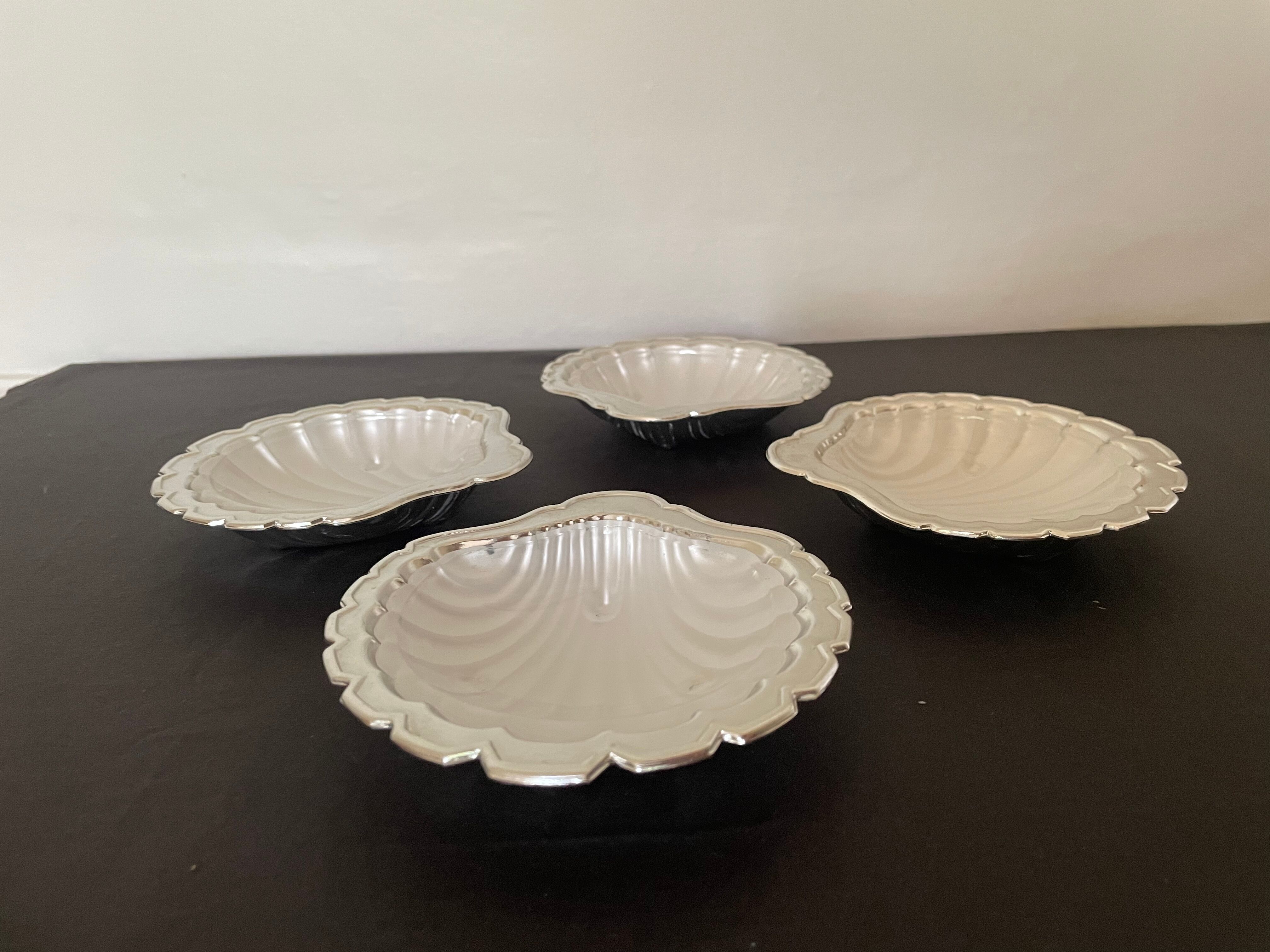 Aluminum scallop butter dishes