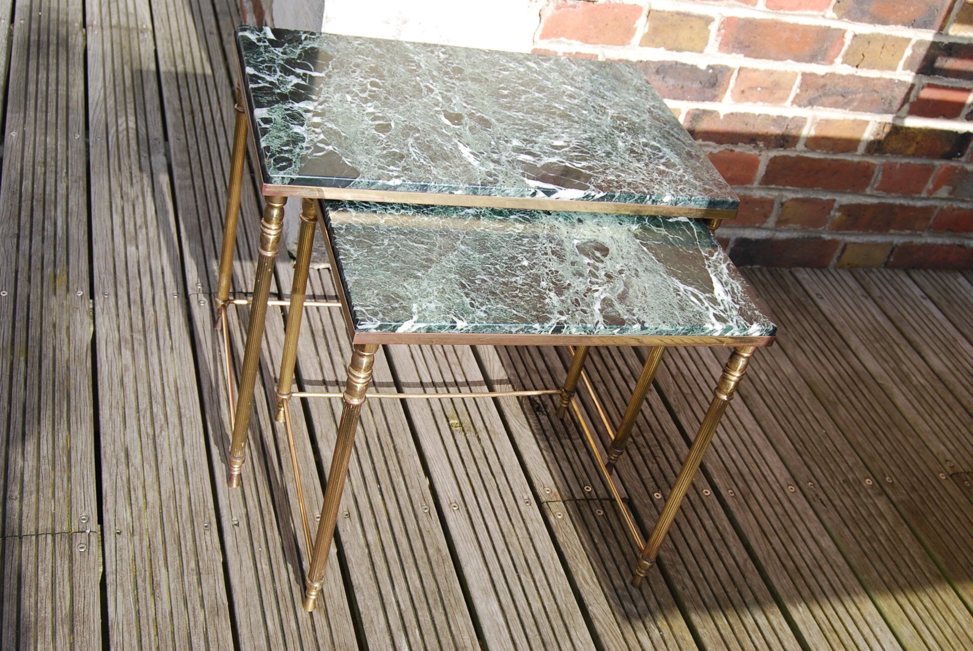 Tables gigognes en marbre vert