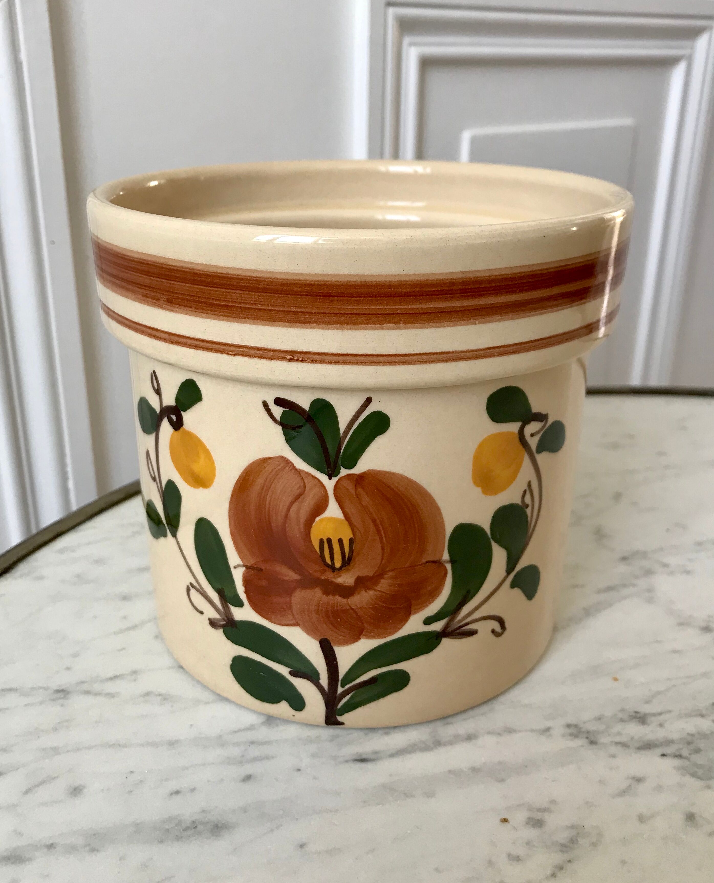 Ceramic pot cover signed 60s